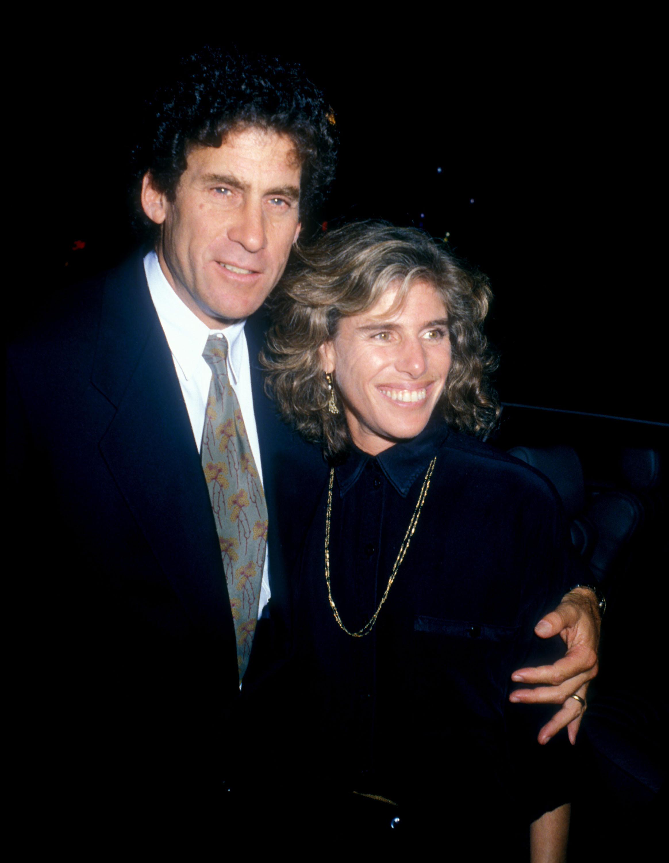 Paul Michael Glaser and Elizabeth Glaser at the "Immediate Famil" Premiere on October 25, 1989 | Source: Getty Images