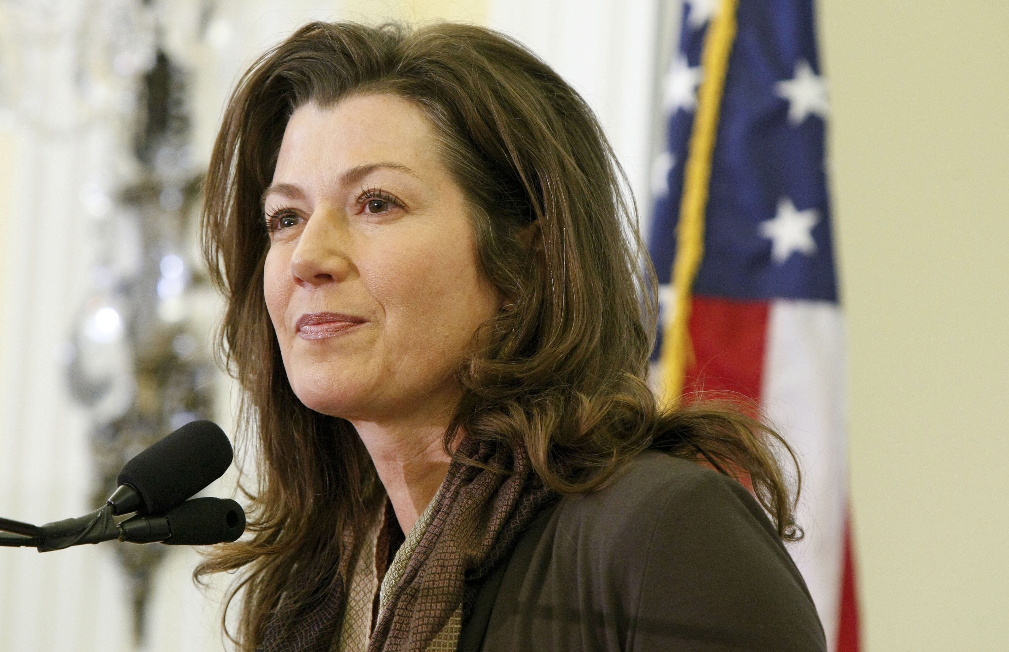 Amy Grant attends the 2010 Holiday Mail for Heroes program launch on November 11, 2010, in Washington, DC. | Source: Getty Images.