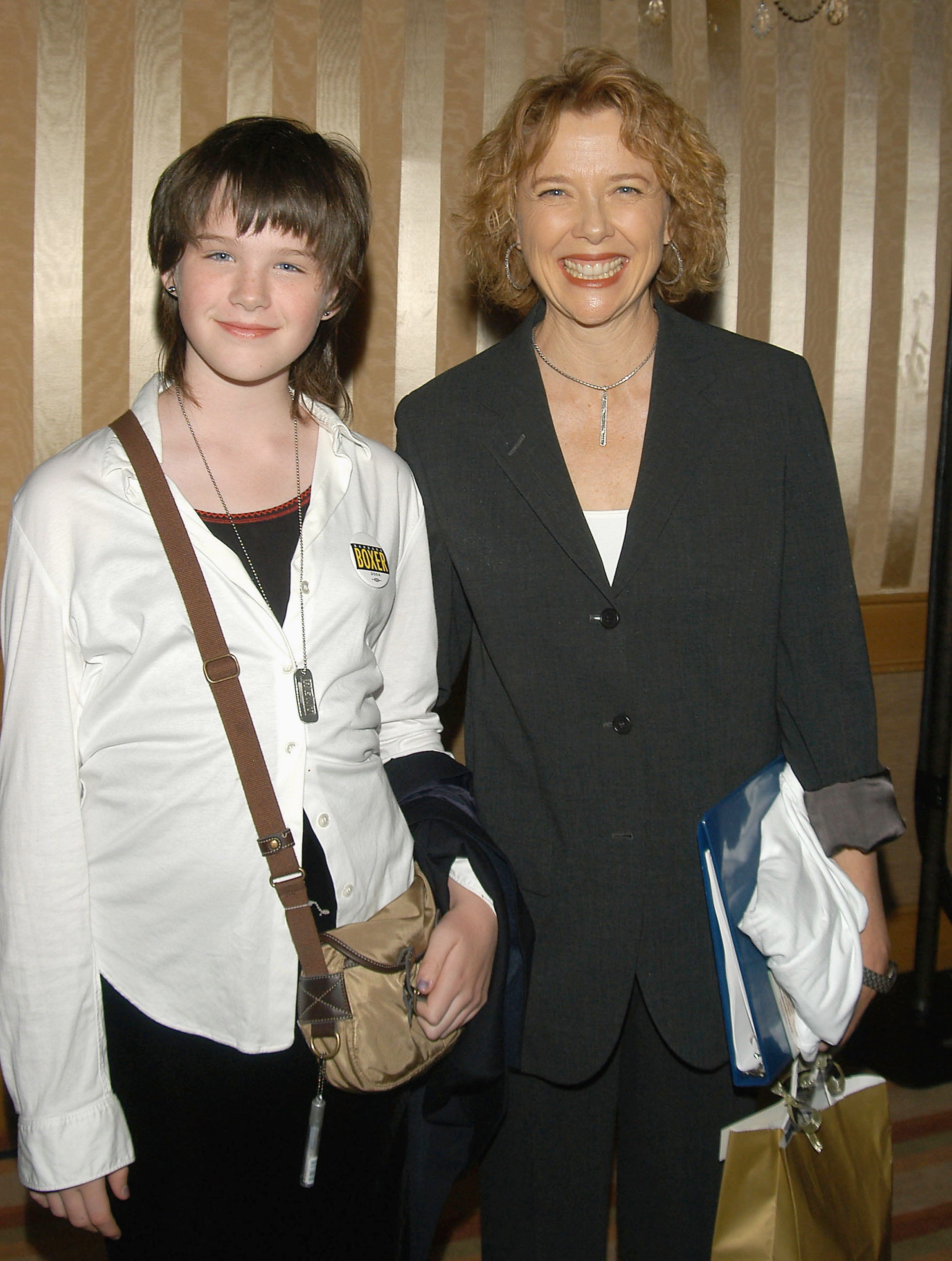 Annette Bening and Kathlyn Beatty attend Senator Barbara Boxer's Women Making History Honors Annette Bening on April 30, 2004 in Century City, California | Source: Getty Images
