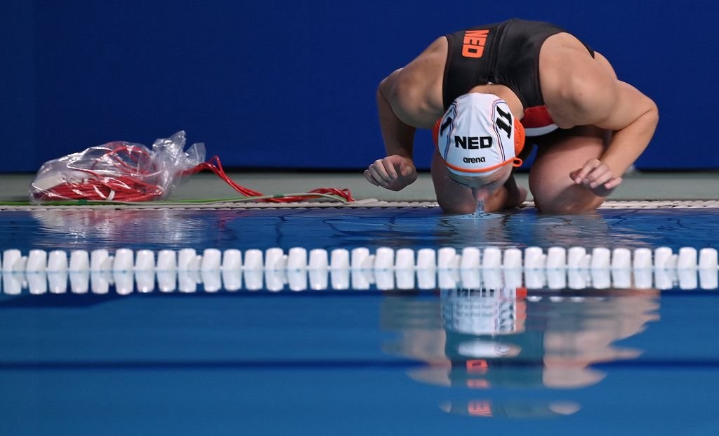 I can see my victory in the crystal clear water! l Photo: Getty Images/Angela Weiss