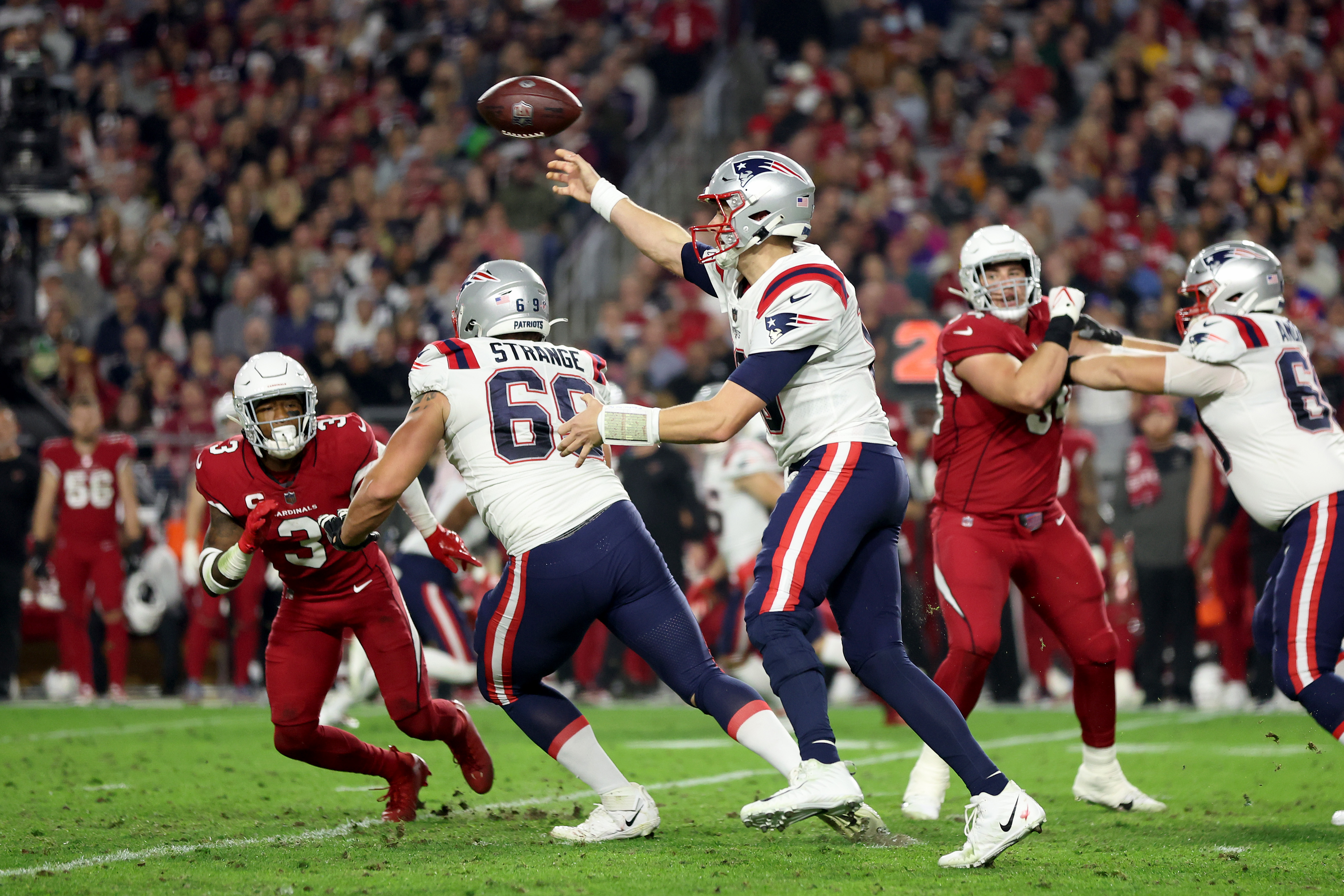 New England Patriots play against the Arizona Cardinals at State Farm Stadium in Arizona on December 12, 2022 | Source: Getty Images