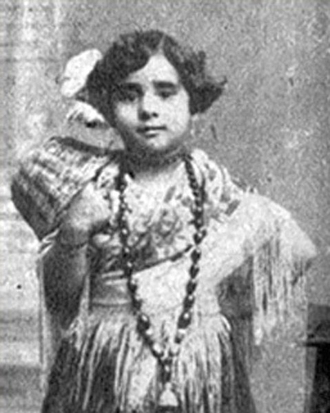 Lola Flores niña, en una foto de 1930. | Foto: Wikipedia