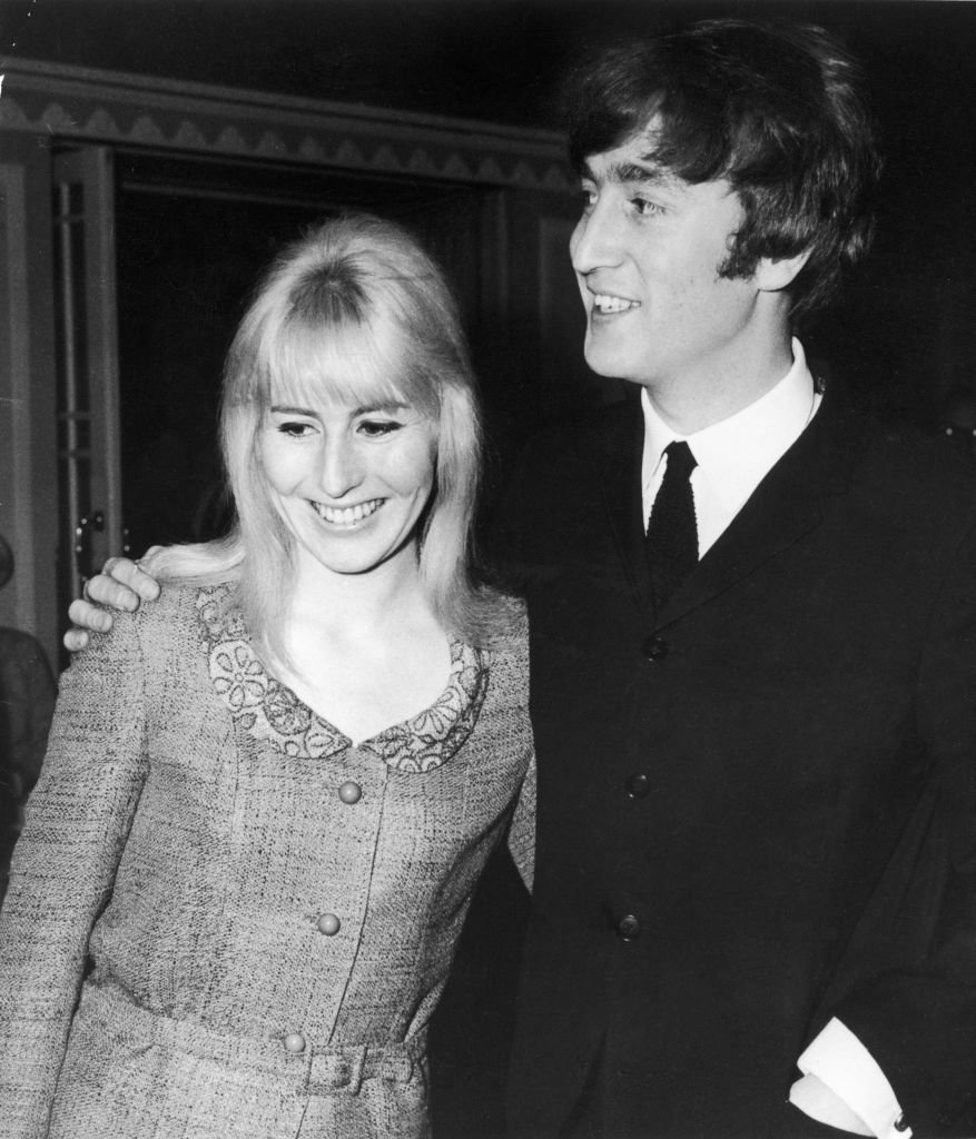 John Lennon und seine erste Frau Cynthia, 23. April 1964. (Foto von Keystone-France) | Quelle: Gamma-Keystone über Getty Images