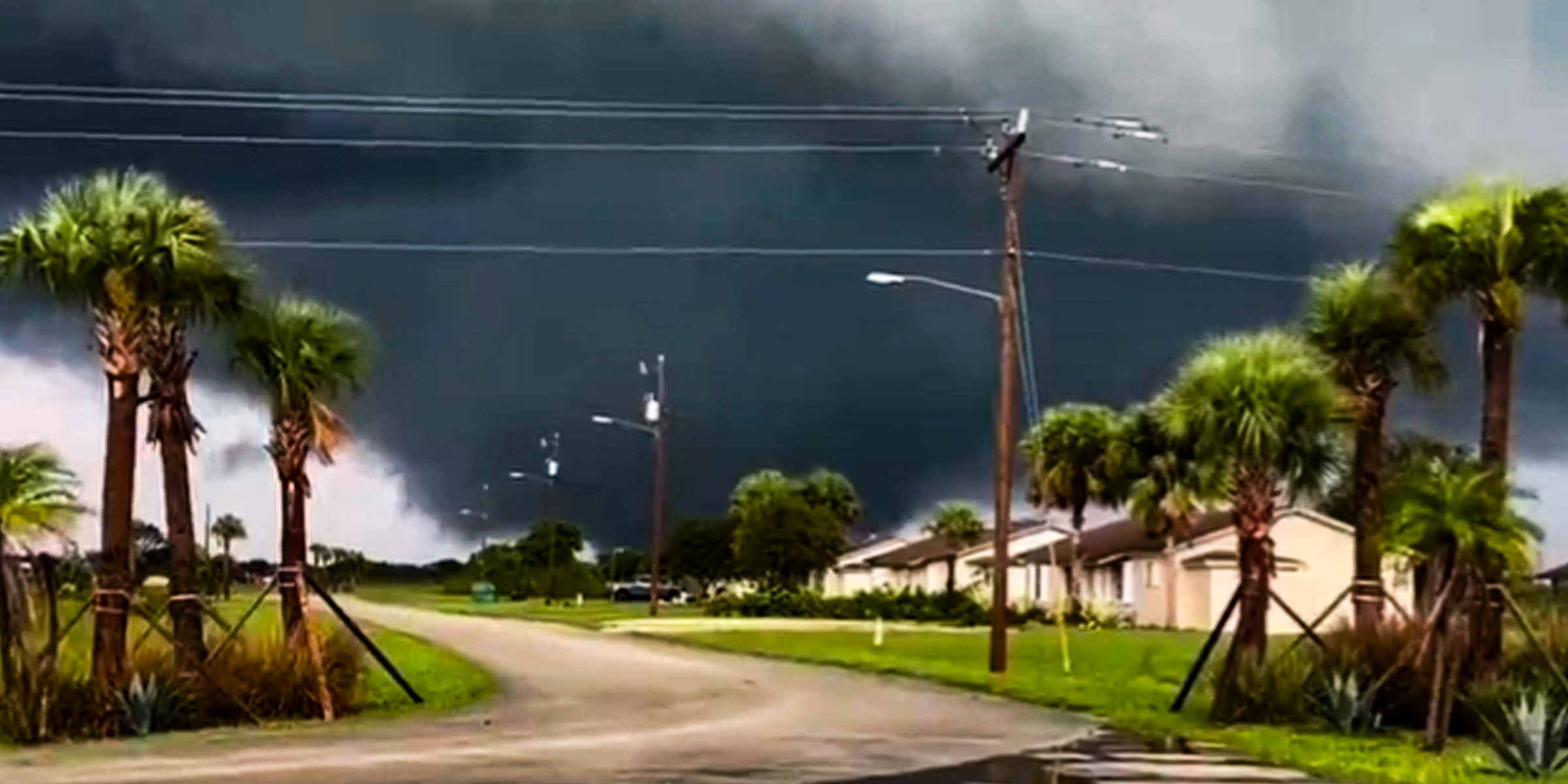 Tornado in South Florida, dated October 9, 2024 | Source: X/IMCFTraveller