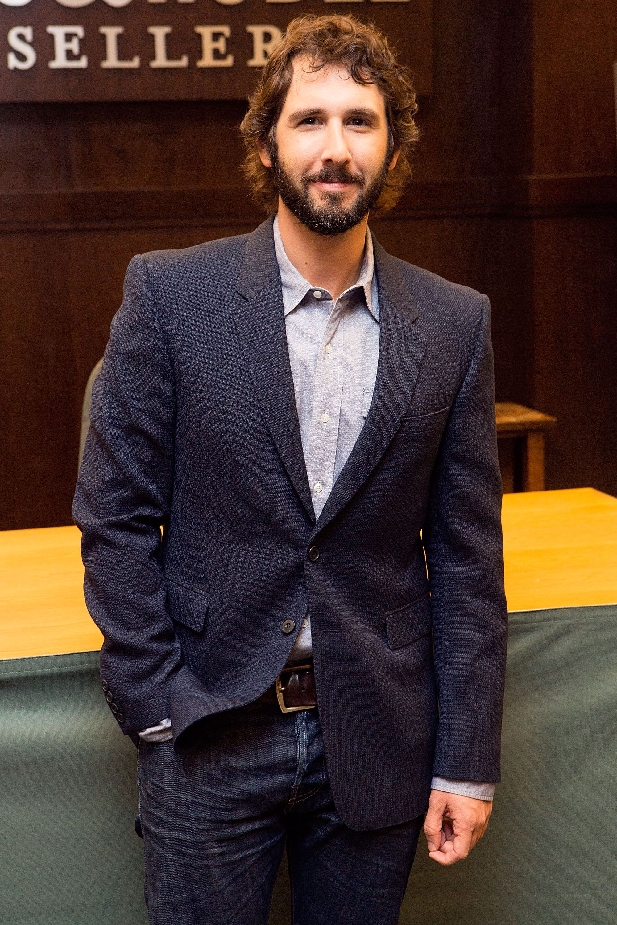 Josh Groban signs copies of his new album "Stages" at Barnes & Noble bookstore on May 8, 2015, in Los Angeles, California | Photo: Gabriel Olsen/Getty Images