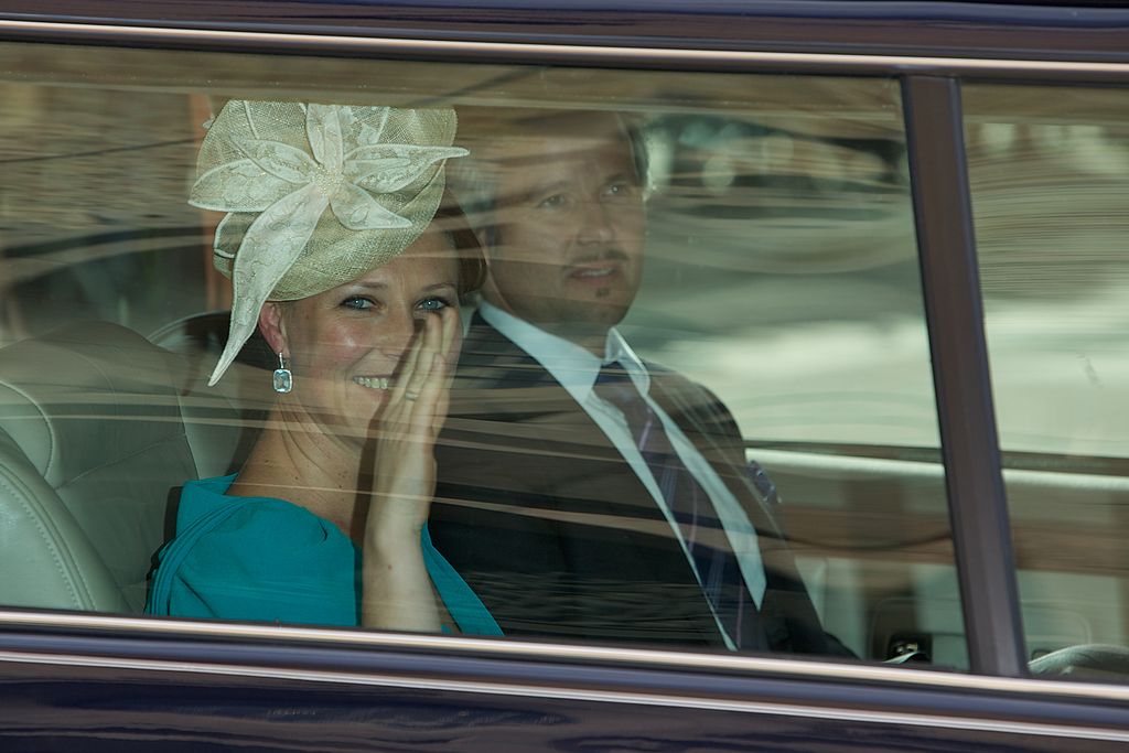 La princesa Märtha Louise de Noruega y Ari Behn llegando a la catedral de Oslo el 31 de mayo de 2012 en Oslo, Noruega. | Imagen: Getty Images La princesa Märtha Louise de Noruega y Ari Behn llegando a la catedral de Oslo el 31 de mayo de 2012 en Oslo, Noruega. | Imagen: Getty Images