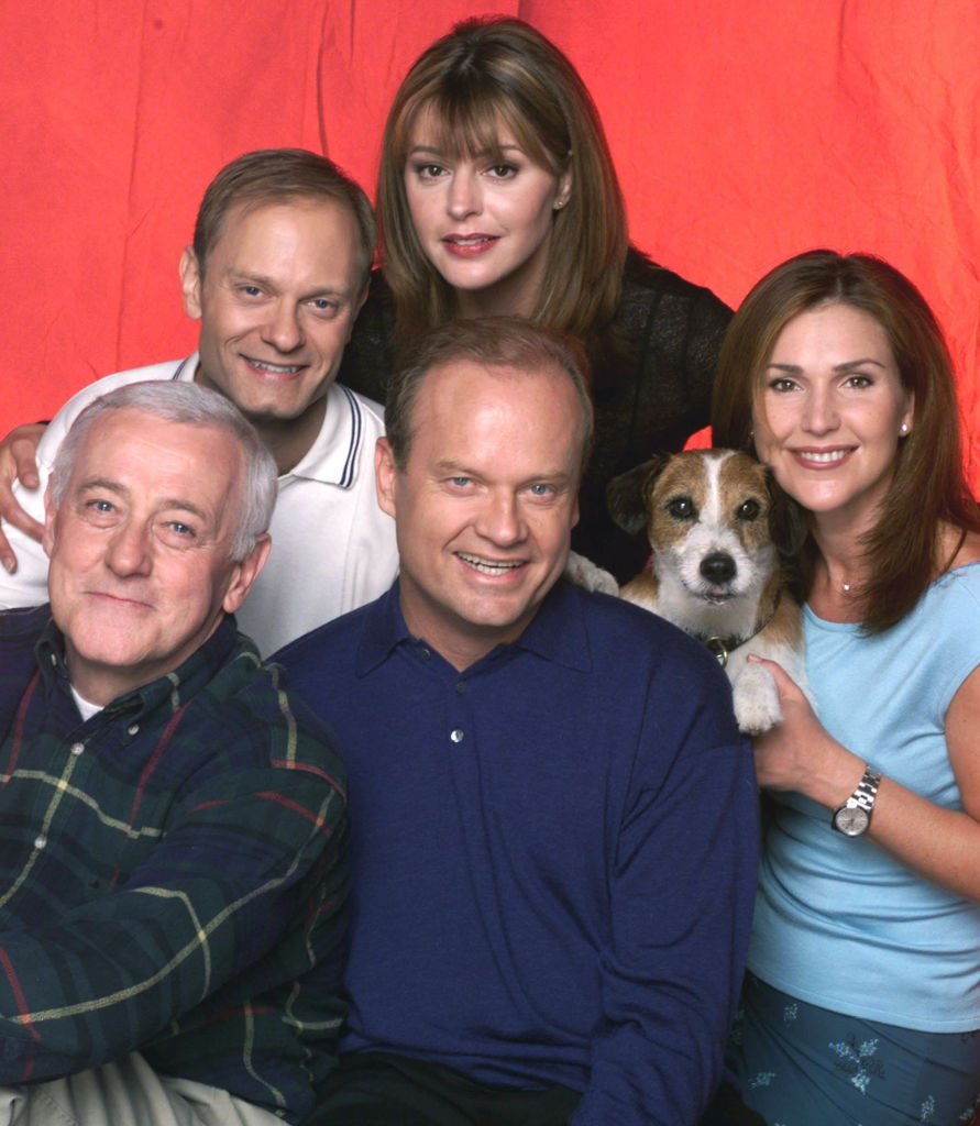 Cast Members Of NBC Television Comedy Series "Frasier" pose for a photograph. | Photo: Getty Images