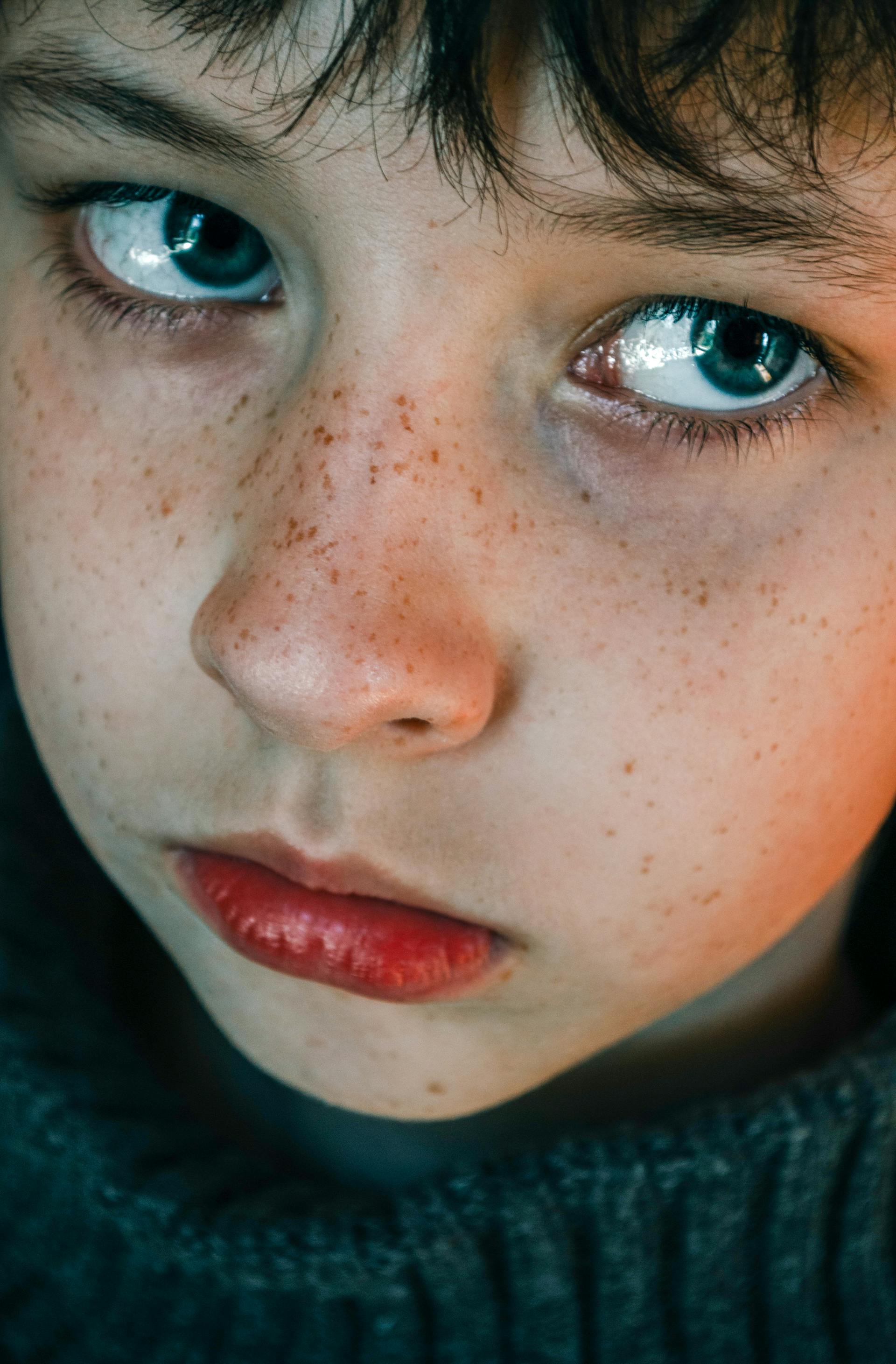 A close-up of a boy's face | Source: Pexels