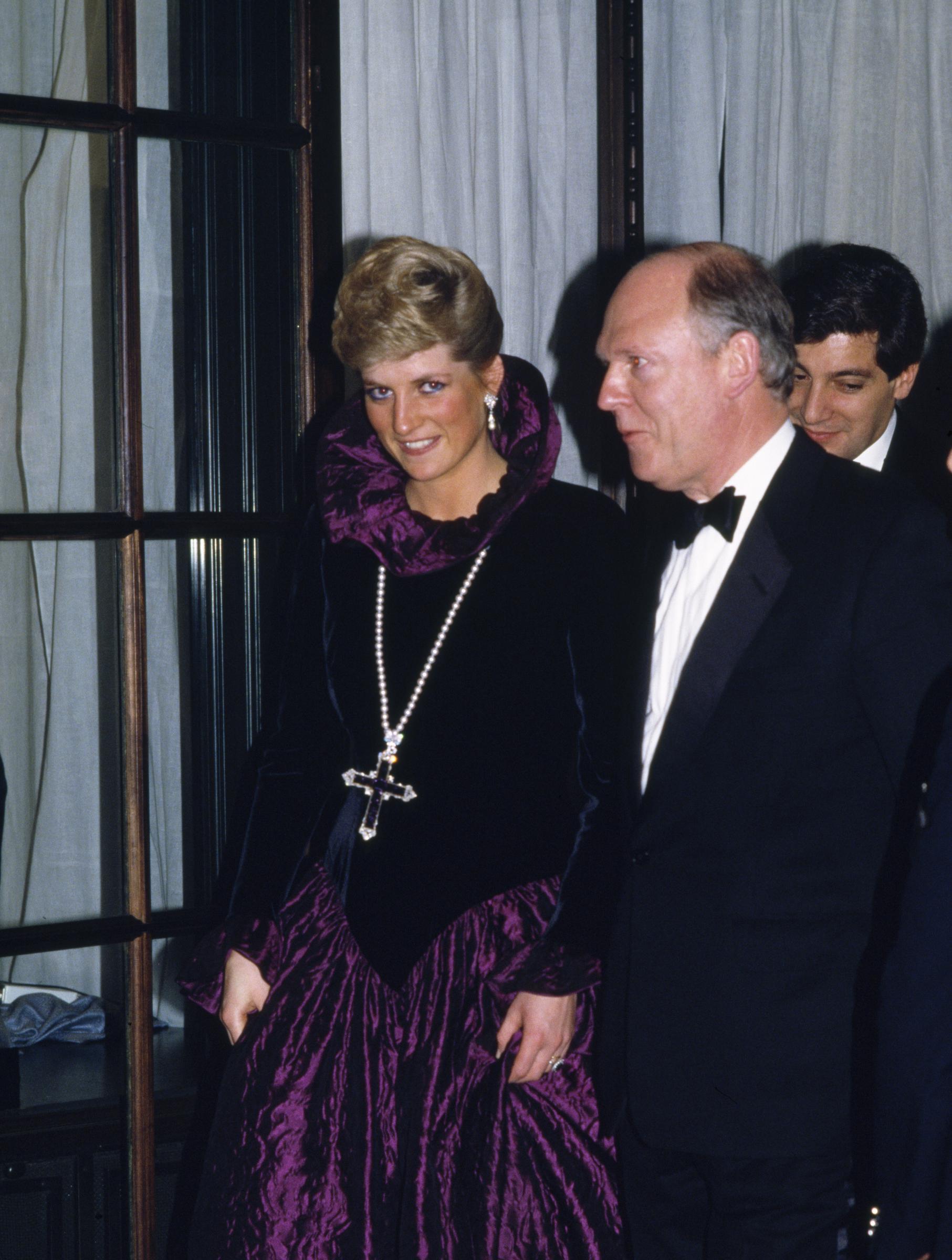 Princess Diana arriving at a charity gala organised by the jeweller Garrard in London, England on October, 27, 1987. | Source: Getty Images