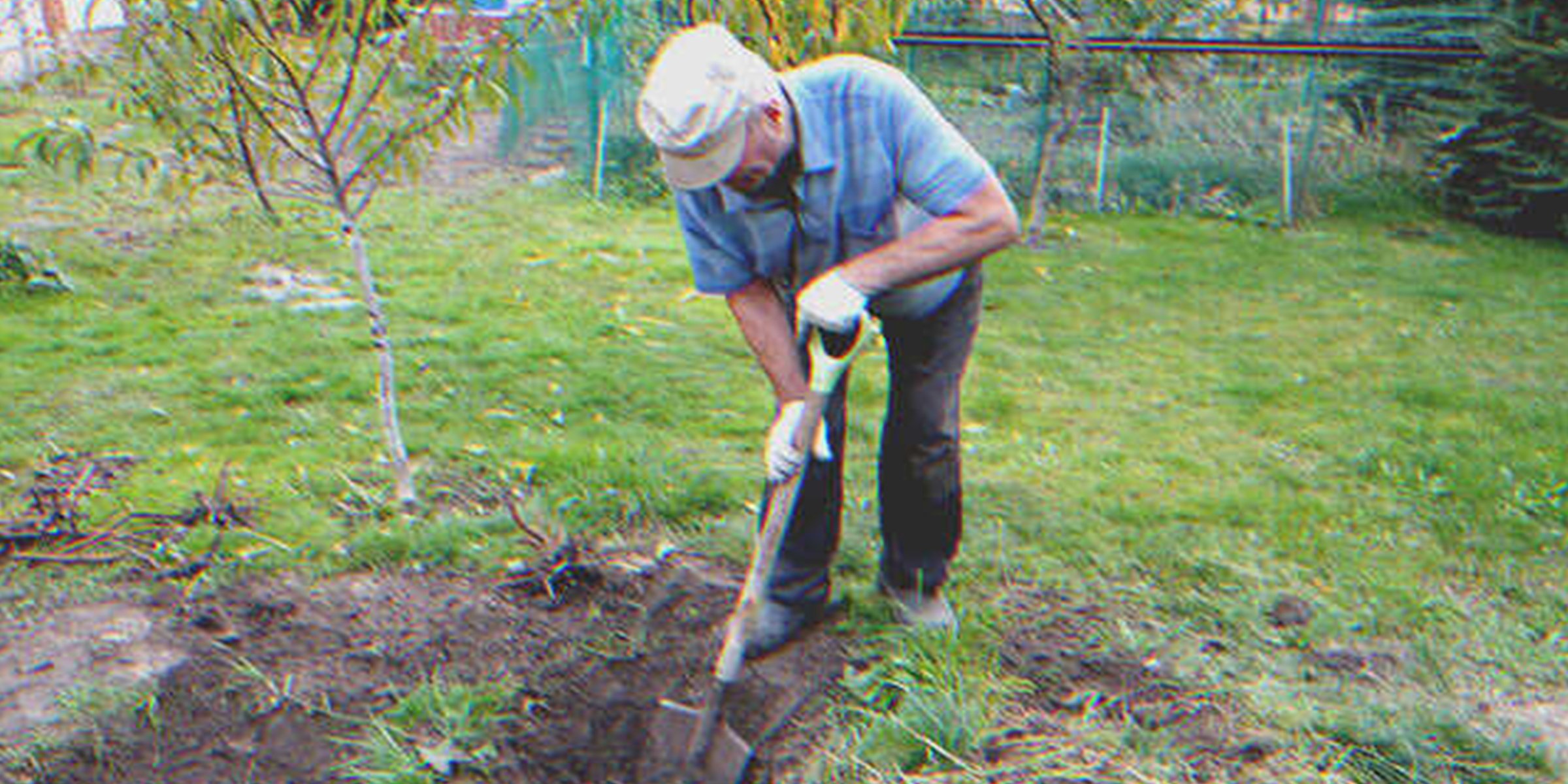 A man digging a hole | Source: Shutterstock