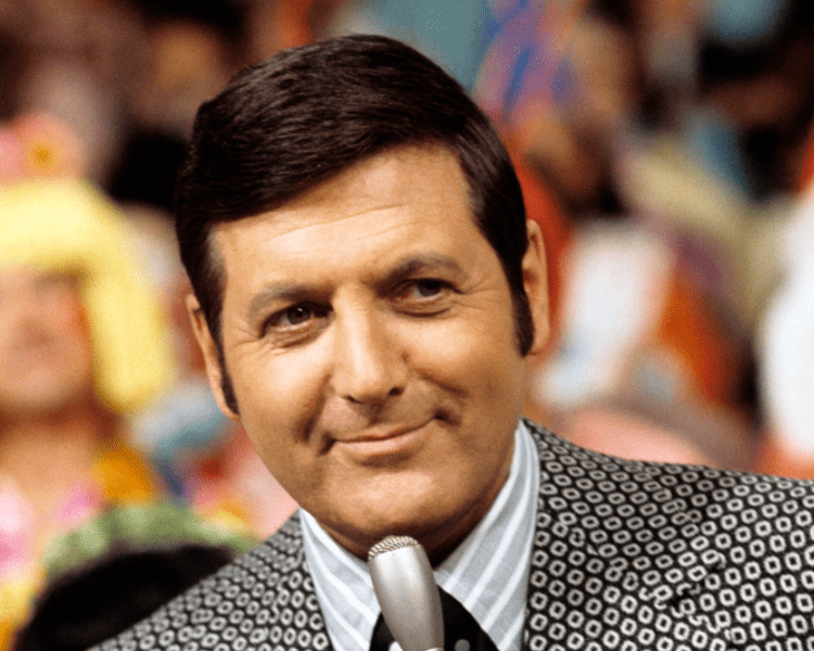 Game show host Monty Hall on "Let's Make a Deal," on August 13, 1969 | Photo: Getty Images