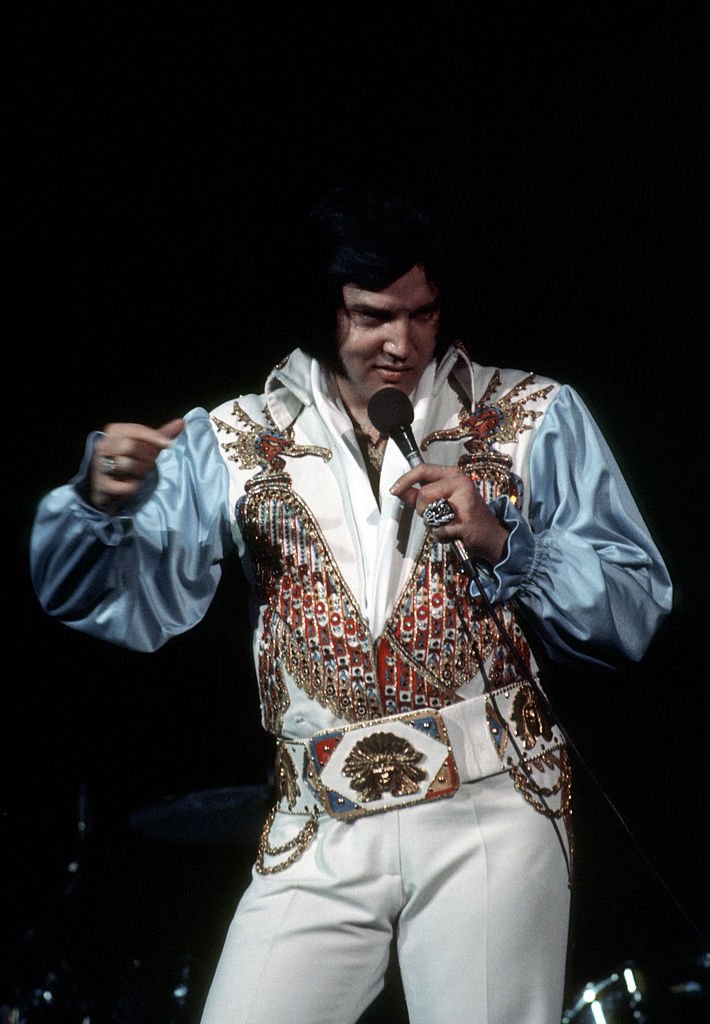 Elvis Presley performing in concert at the Philadelphia Spectrum | Photo: Getty Images