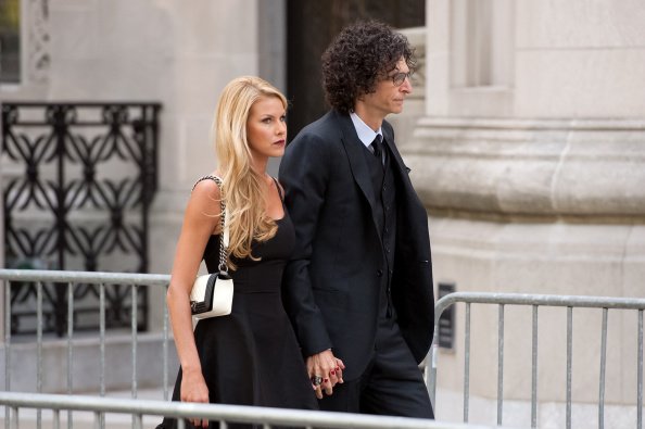 Howard Stern and Beth Ostrosky Stern at Temple Emanu-El on September 7, 2014 in New York City | Photo: Getty Images
