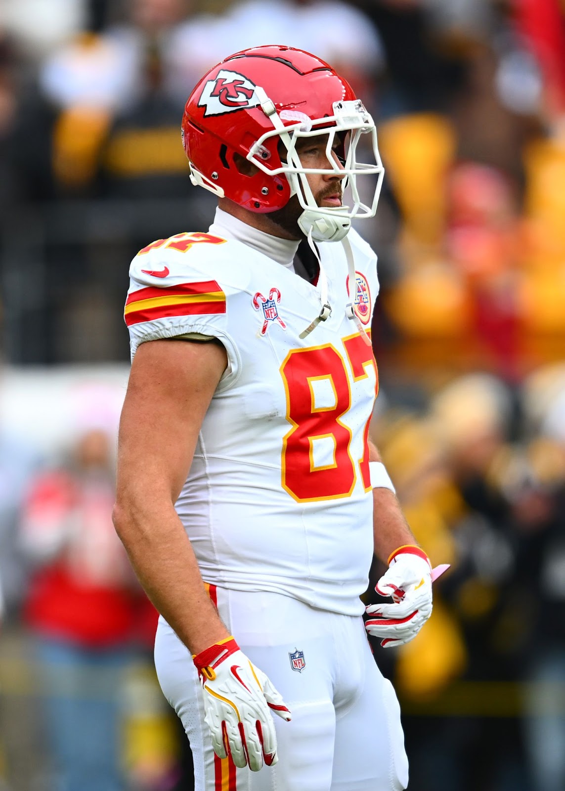 Travis Kelce, #87 of the Kansas City Chiefs, warming up before the game against the Pittsburgh Steelers on December 25, 2024, in Pittsburgh, Pennsylvania. | Source: Getty Images