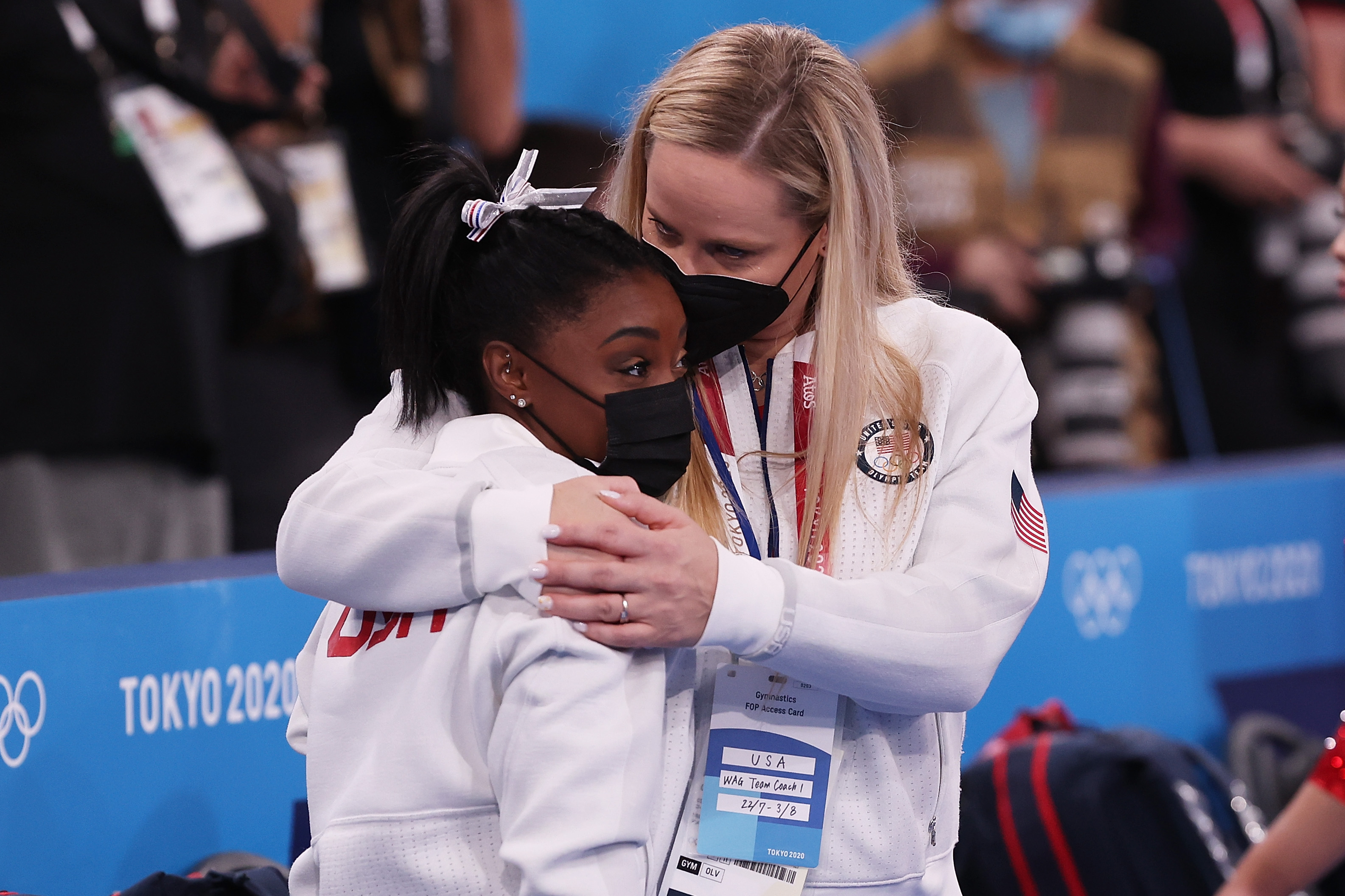 Simone Biles and coach Cecile Landi during the Women's Team Final at the Tokyo 2020 Olympic Games on July 27, 2021 in Tokyo, Japan. | Source: Getty Images