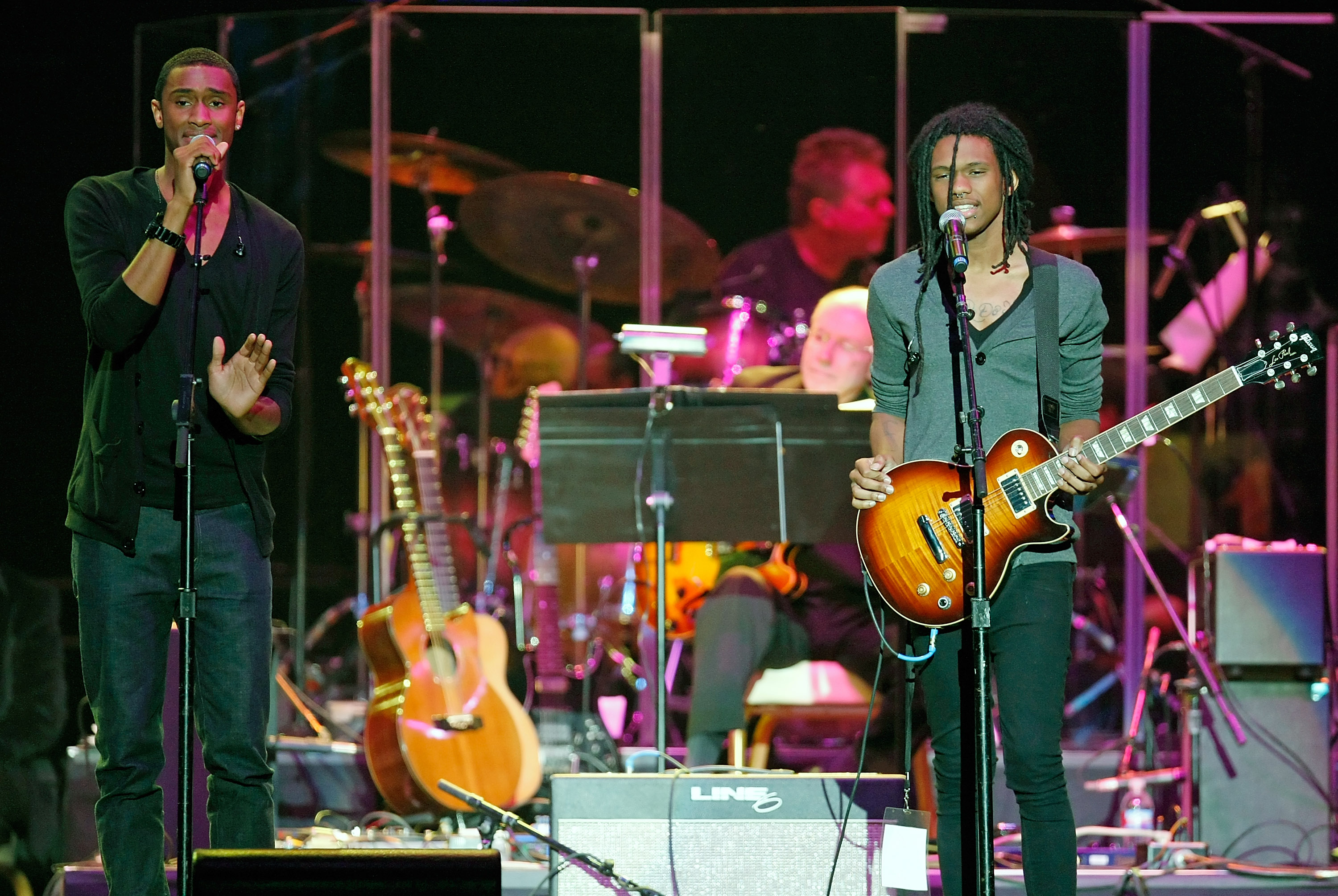 Brian Jr. and Niko McKnight of the group McKnight perform during the "Hit Man: David Foster and Friends" concert May 9, 2009 in Las Vegas, Nevada | Source: Getty Images