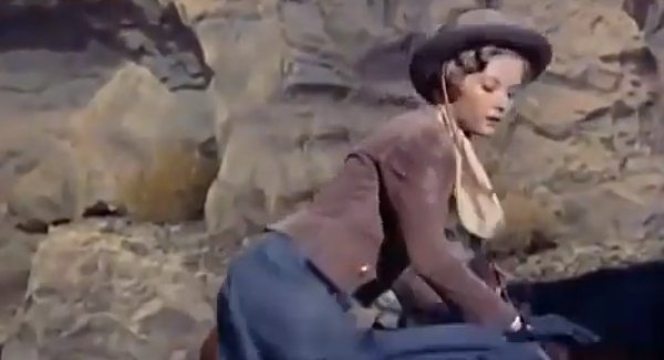 Barbara Bates in "Apache Territory." | Source: YouTube/Saturday's World