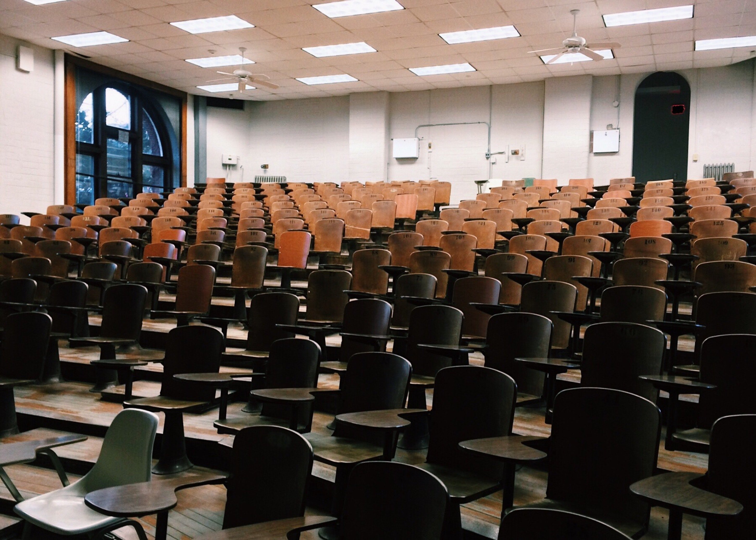 Everyone began to leave the lecture hall | Source: Pexels