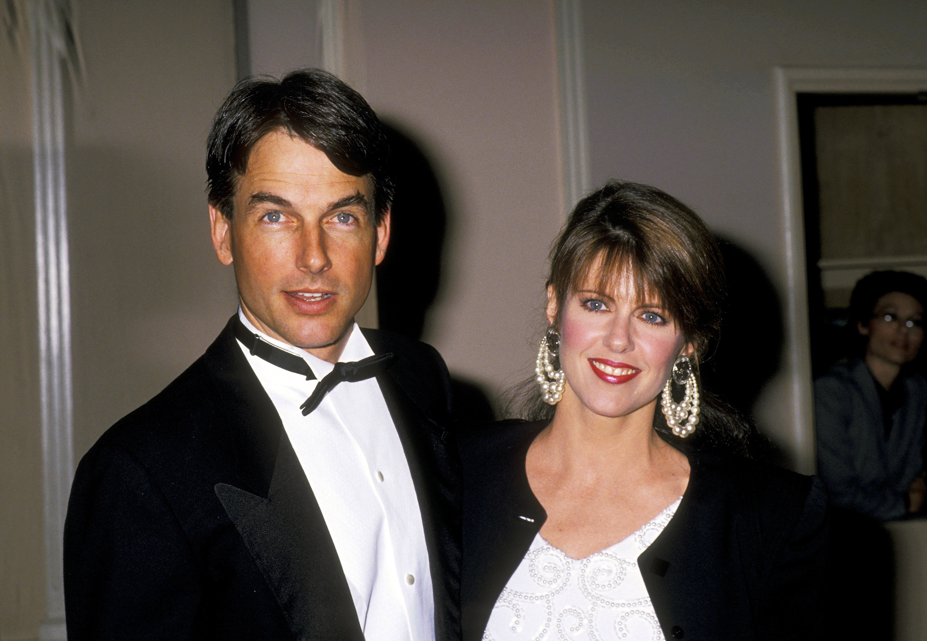 Mark Harmon and Pam Dawber at American Film Institute Honors Gregory Peck on March 9, 1989 | Source: Getty Images