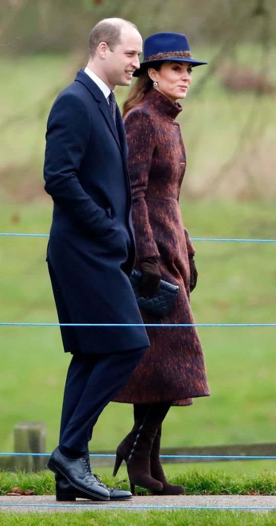 Le Prince William, Duc de Cambridge et Catherine, Duchesse de Cambridge assistent à la messe du dimanche à l'église de Sainte-Marie-Madeleine sur le domaine de Sandringham le 5 janvier 2020. | Photo : Getty Images