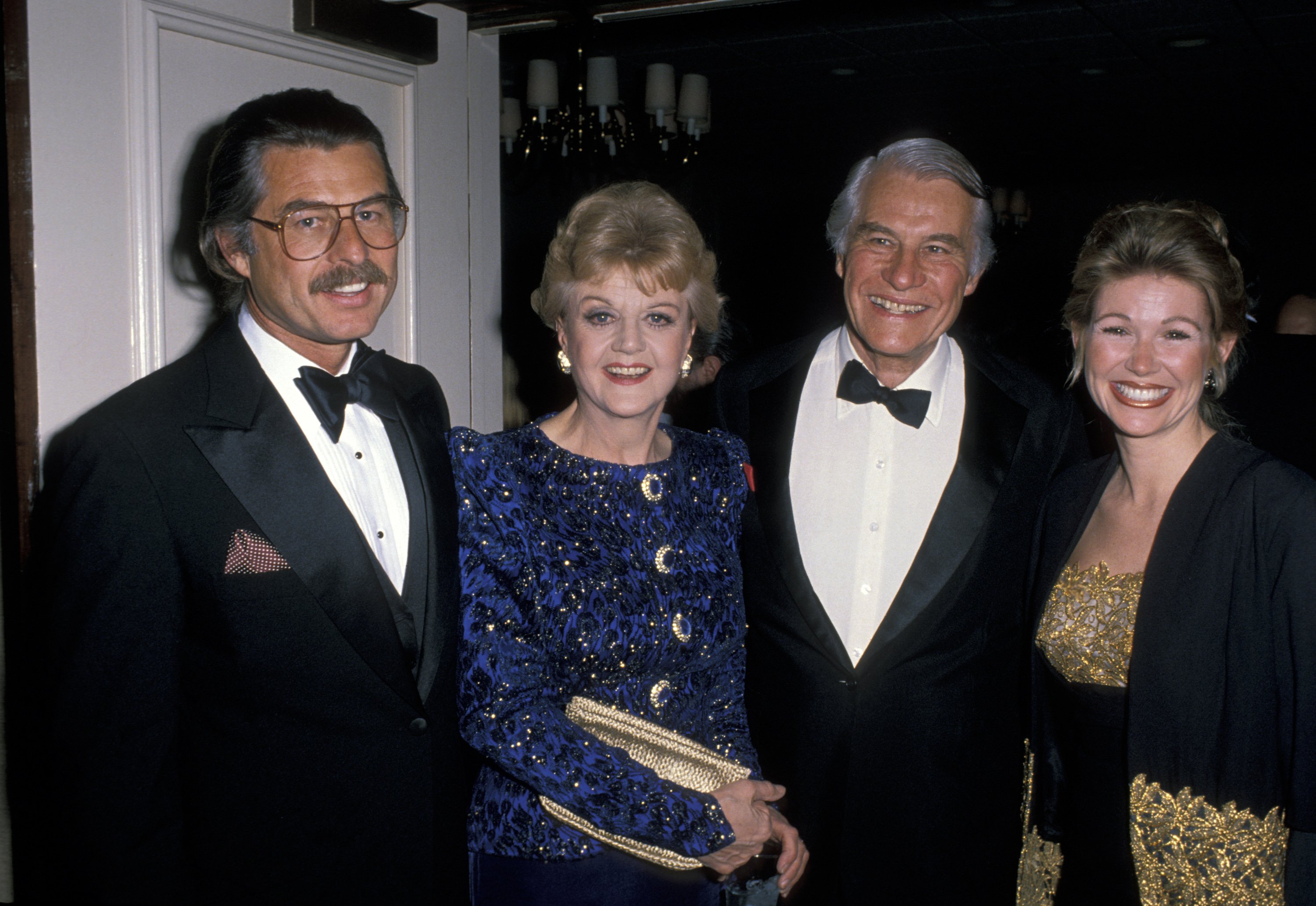 Angela Lansbury, Peter Shaw their son Anthony Shaw and his wife in Los Angeles 1989.  | Source: Getty Images 