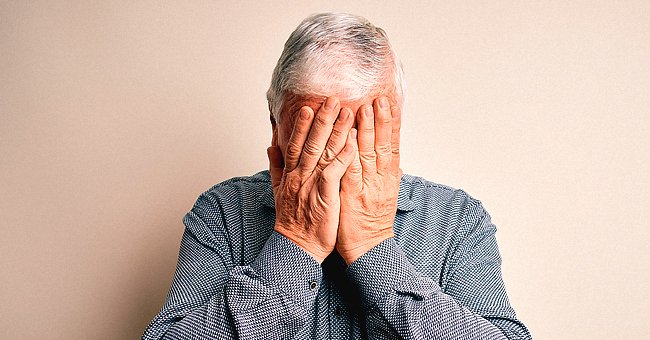 Abuelo tapándose el rostro. |Foto: Shutterstock