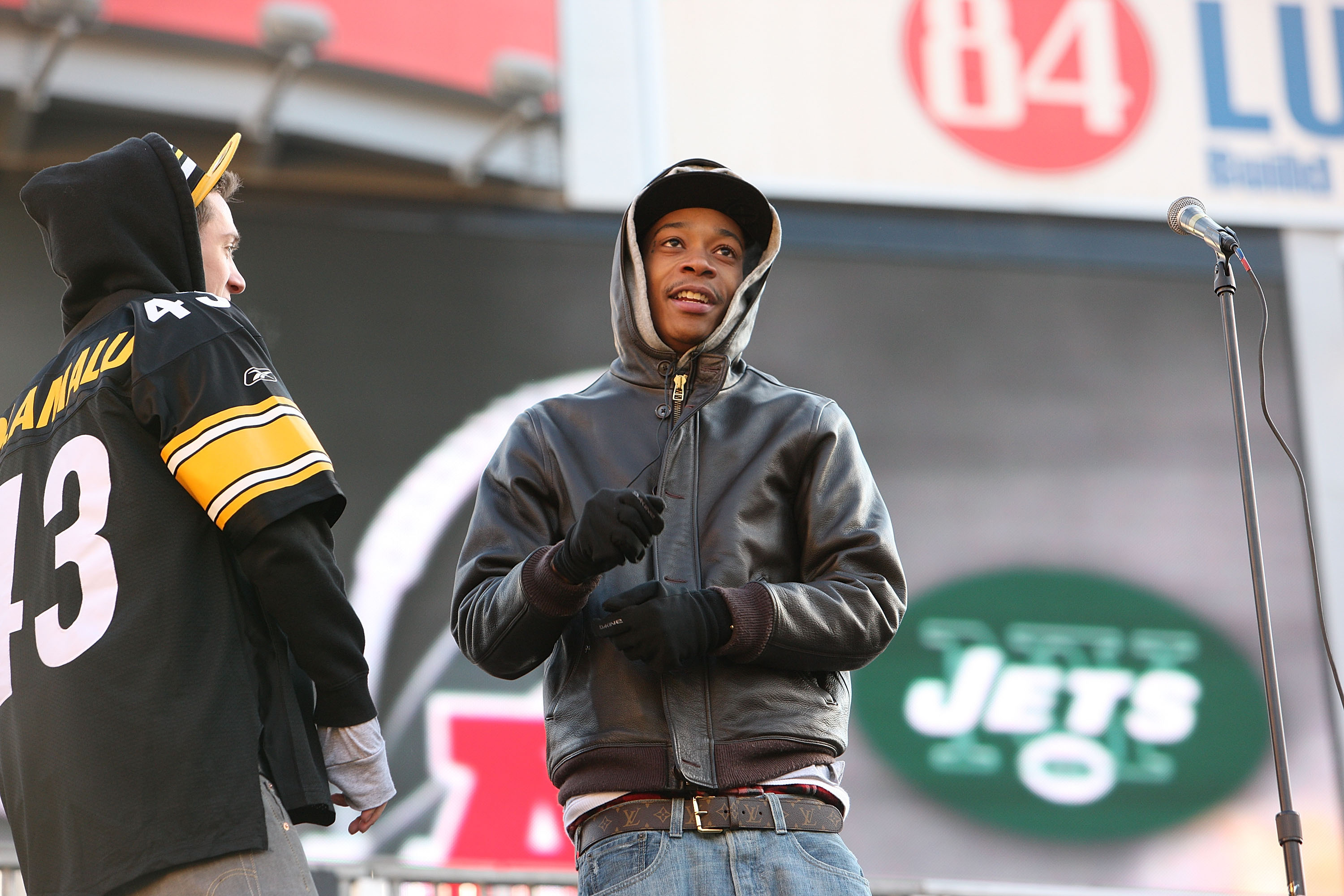 Wiz Khalifa prior to performing his hit "Black and Yellow" at the New York Jets vs Pittsburgh Steelers AFC Championship Game at Heinz Field on January 23, 2011, in Pittsburgh, Pennsylvania. | Source: Getty Images