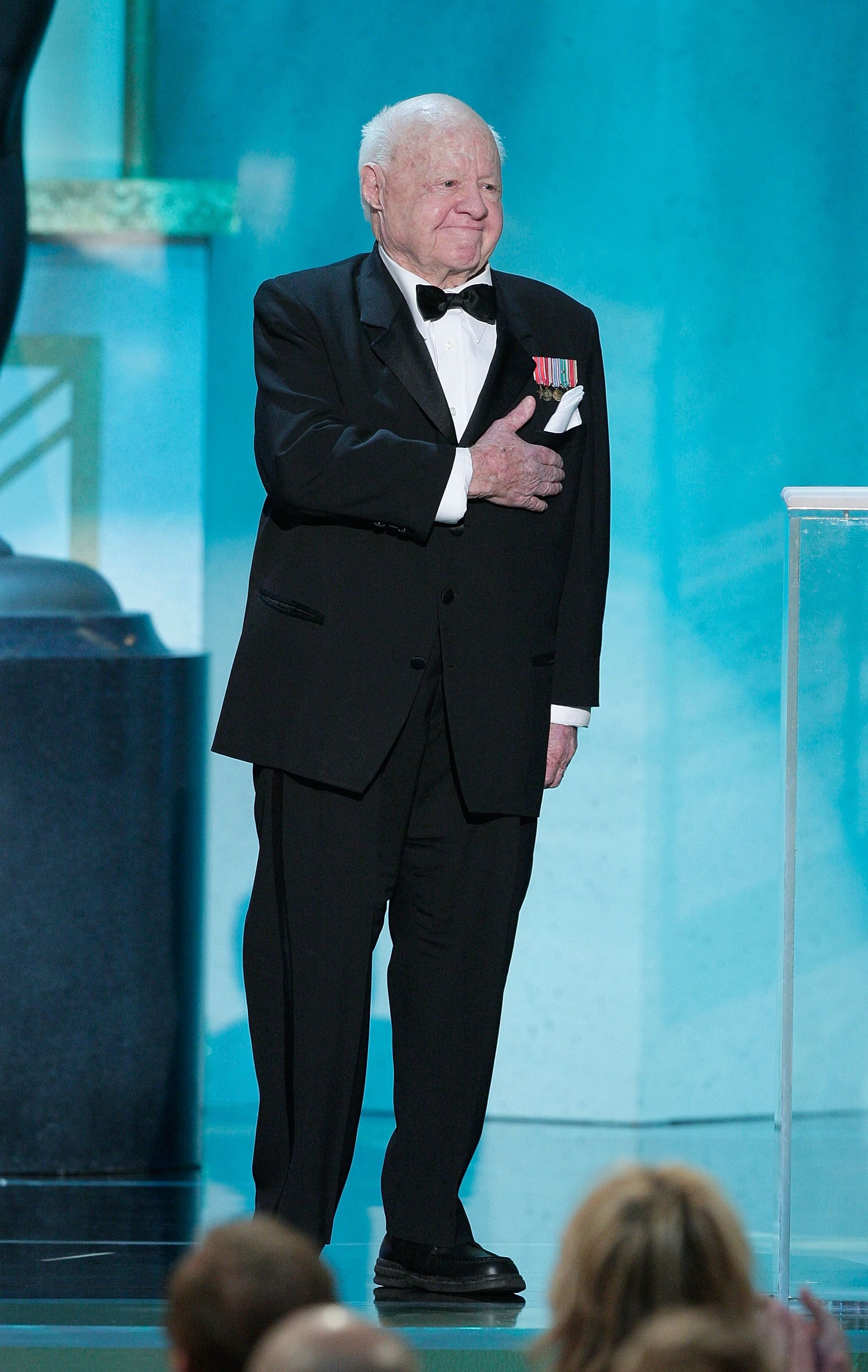Mickey Rooney lors de la 14e cérémonie annuelle des Screen Actors Guild Awards le 27 janvier 2008 | Photo : Getty Images