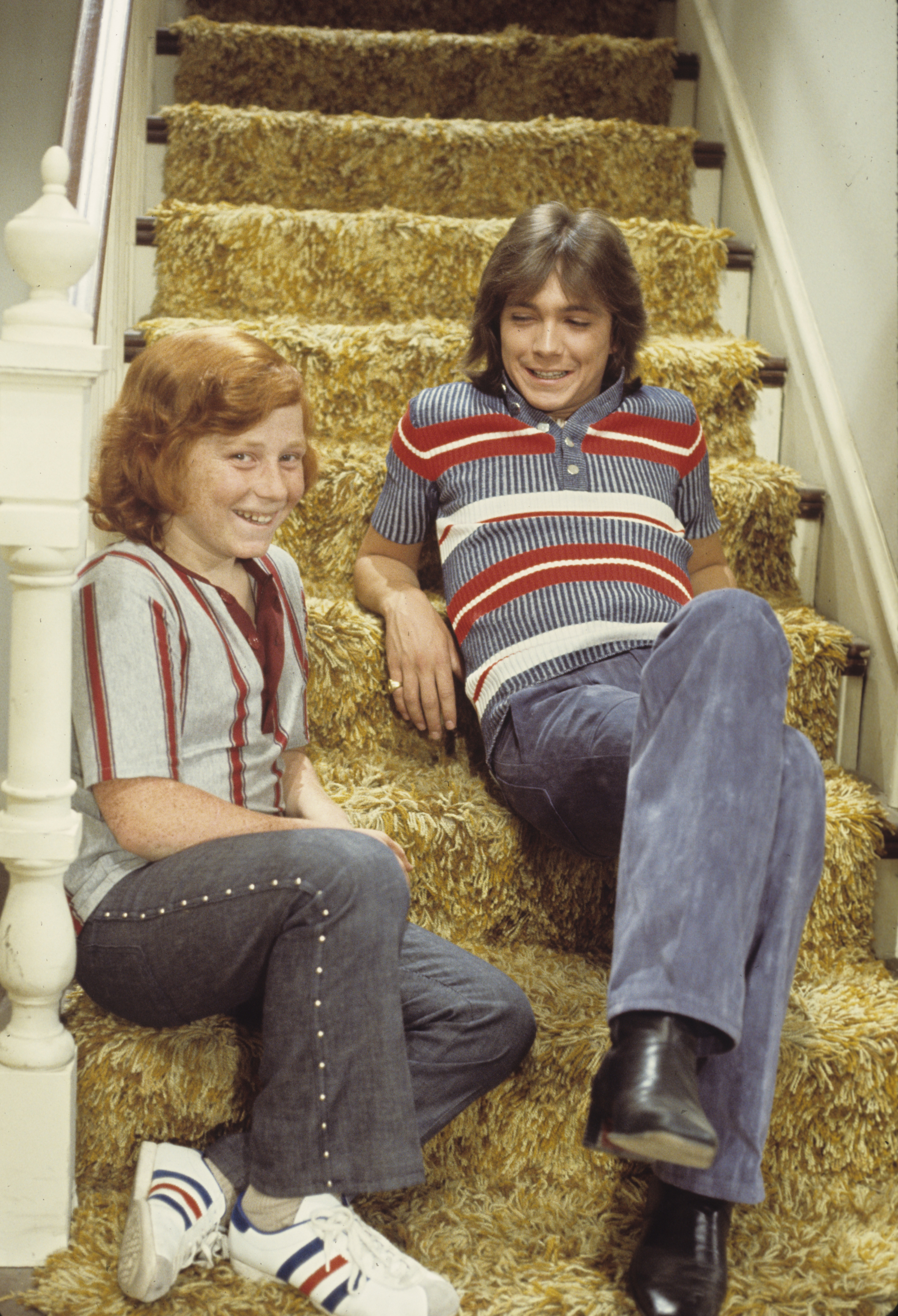Actors Danny Bonaduce and David Cassidy on set in 1972. | Source: Getty Images