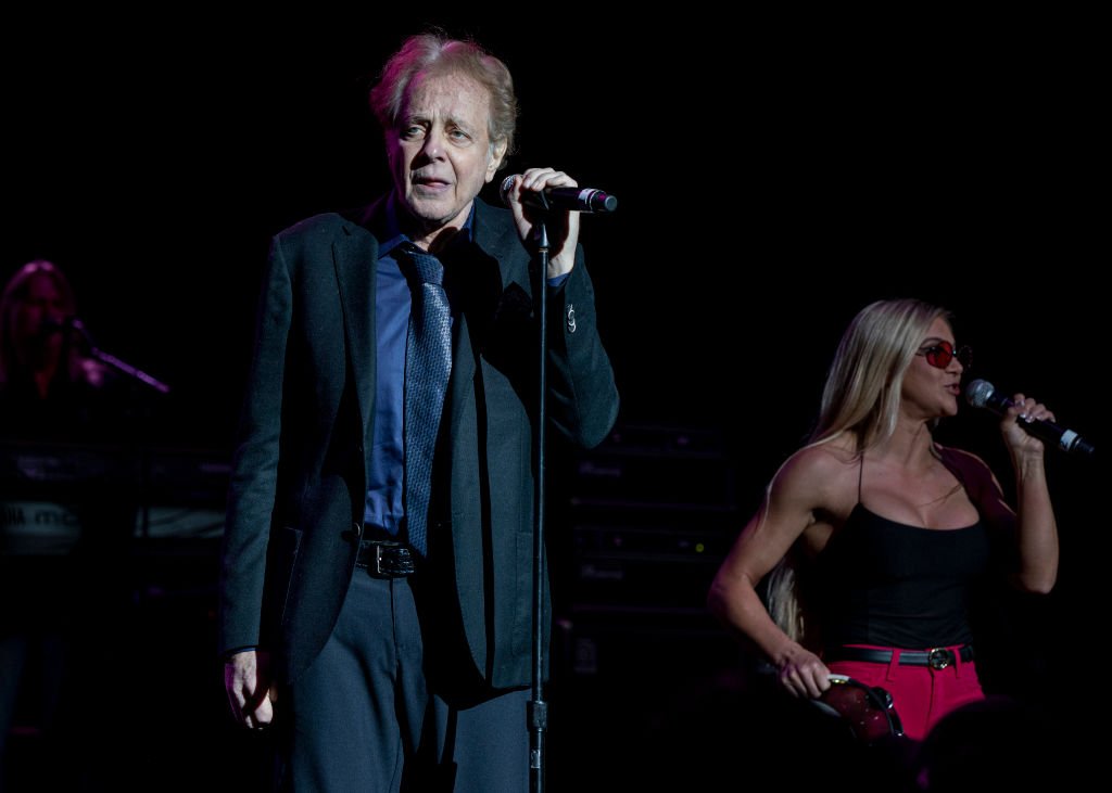 Eddie Money and Jesse Money perform at DTE Energy Music Theater in Clarkston, Michigan on May 25, 2019 | Photo: Getty Images