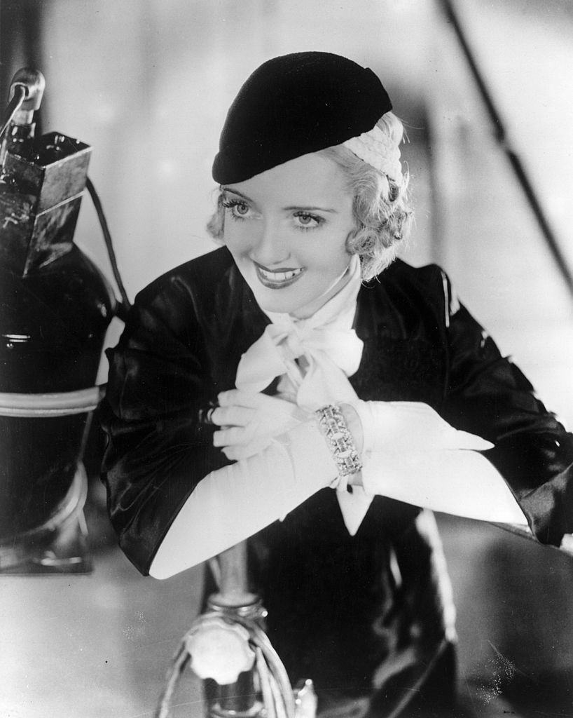 13 de diciembre de 1938: Bette Davis (1908 - 1989), actriz de cine americano. |Fuente: Getty Images 13 de diciembre de 1938: Bette Davis (1908 - 1989), actriz de cine americano. |Fuente: Getty Images