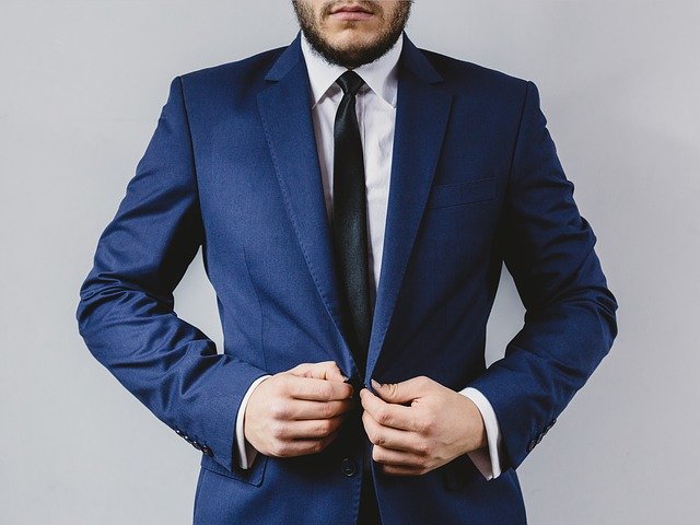 Man wearing a suit | Photo: Pixabay