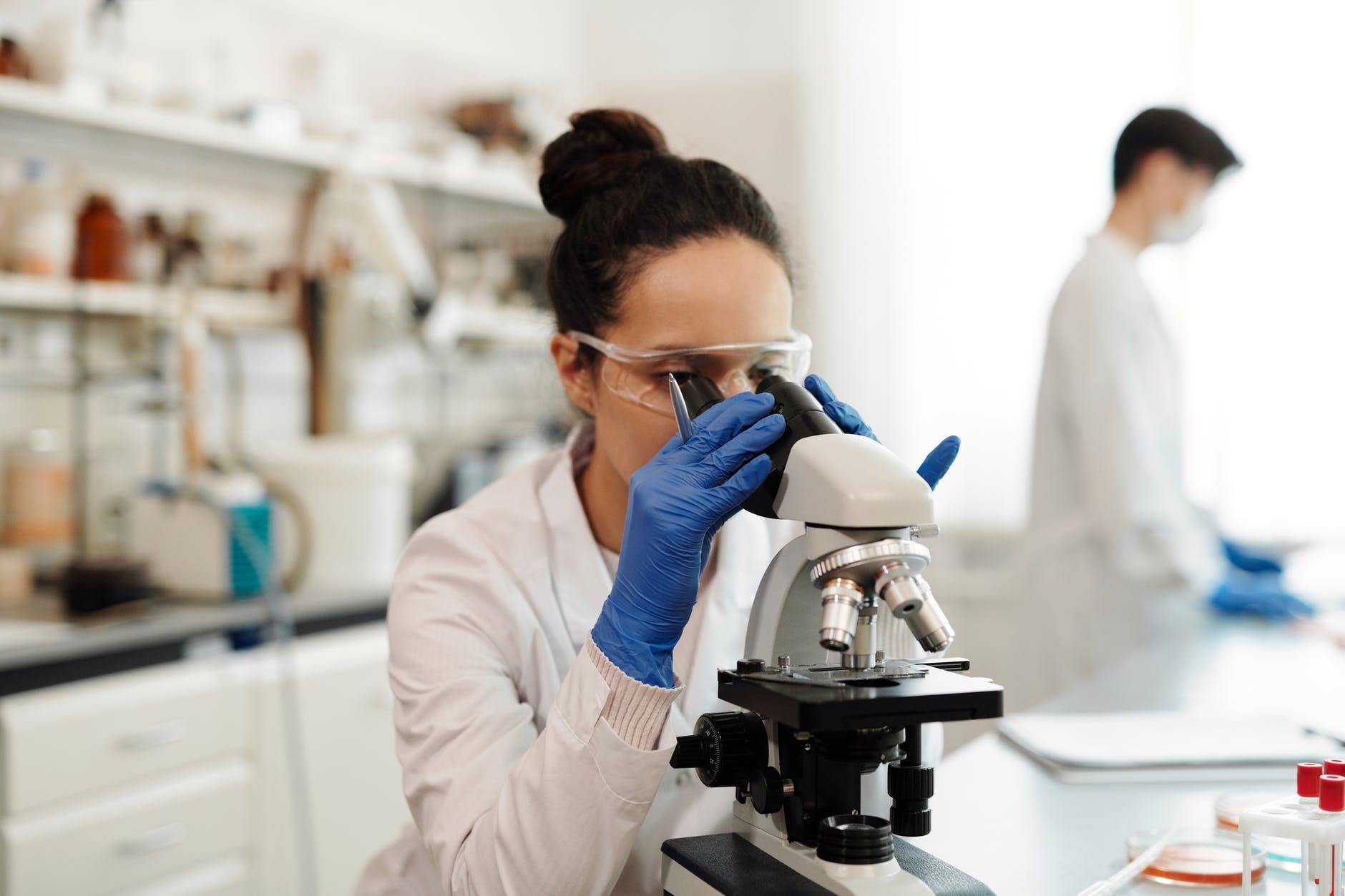 John took the boys' hair strands to a medical laboratory to get them tested | Source: Pexels