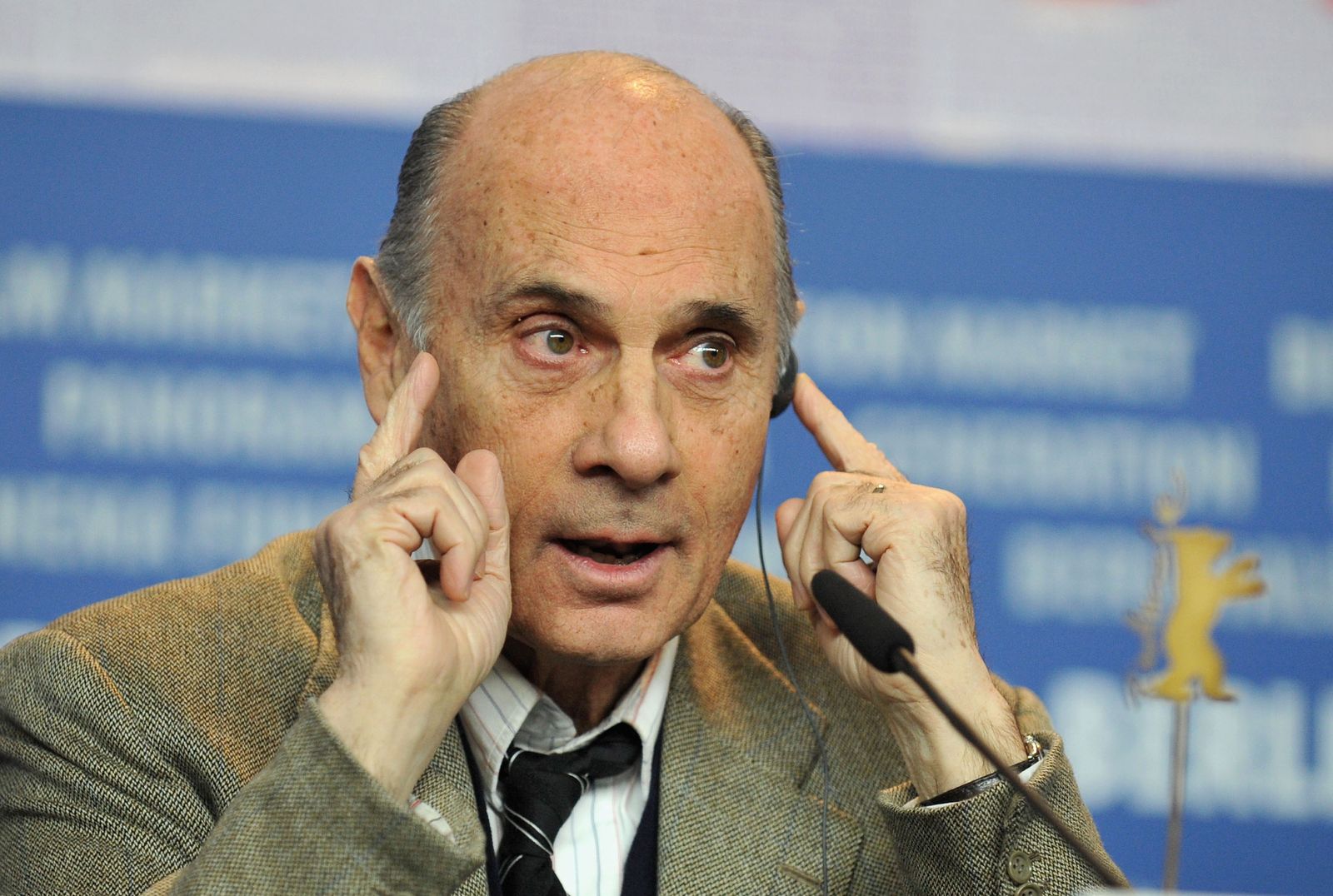 Guy Marchand lors d'un point de presse. | Source : Getty images