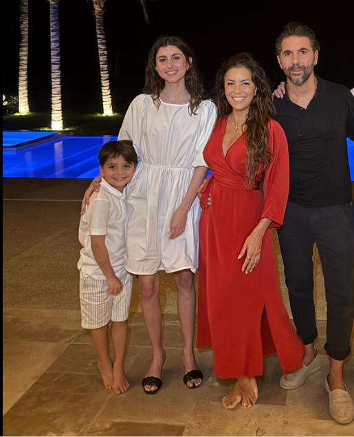 Eva Longoria and her loved ones while on vacation in Spain. | Source: Facebook/Eva Longoria Baston