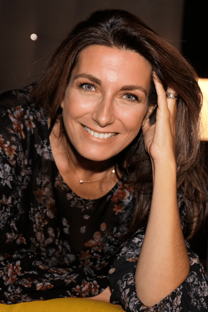 PARIS, FRANCE - 15 OCTOBRE : La journaliste Anne-Claire Coudray pose lors d'une séance de portrait le 15 octobre 2019 à Paris, France. | Photo : Getty Images