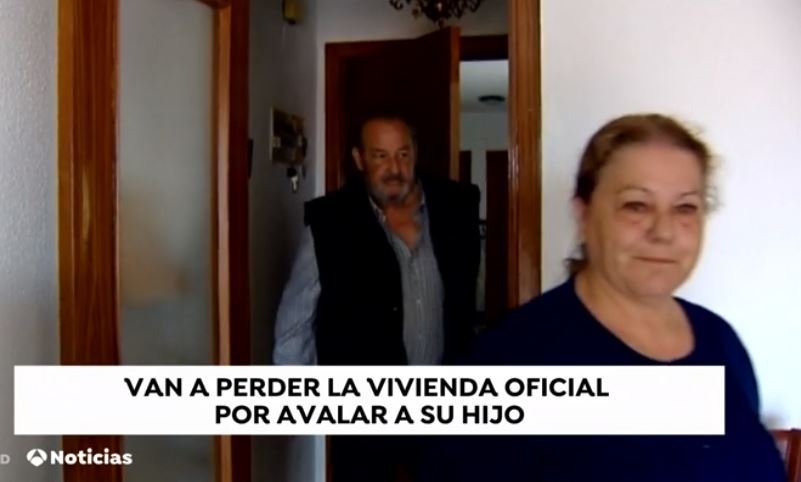 Ancianos durante una entrevista. Fuente: Antena 3 Caputa