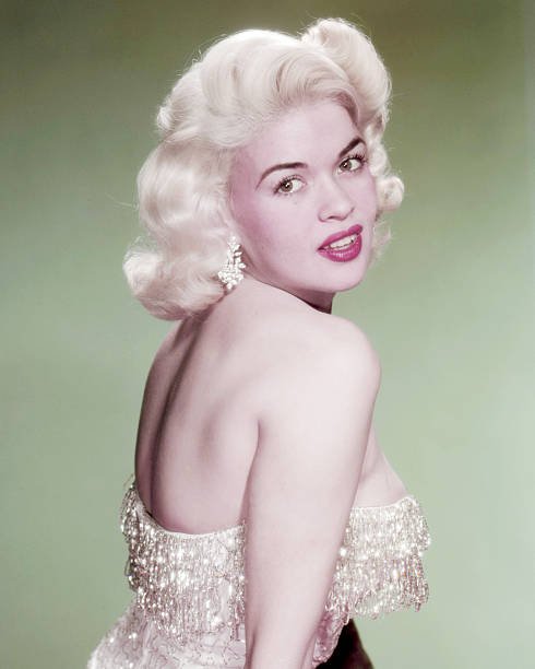 Portrait of actress, Jayne Mansfield, circa 1955 | Photo: Getty Images