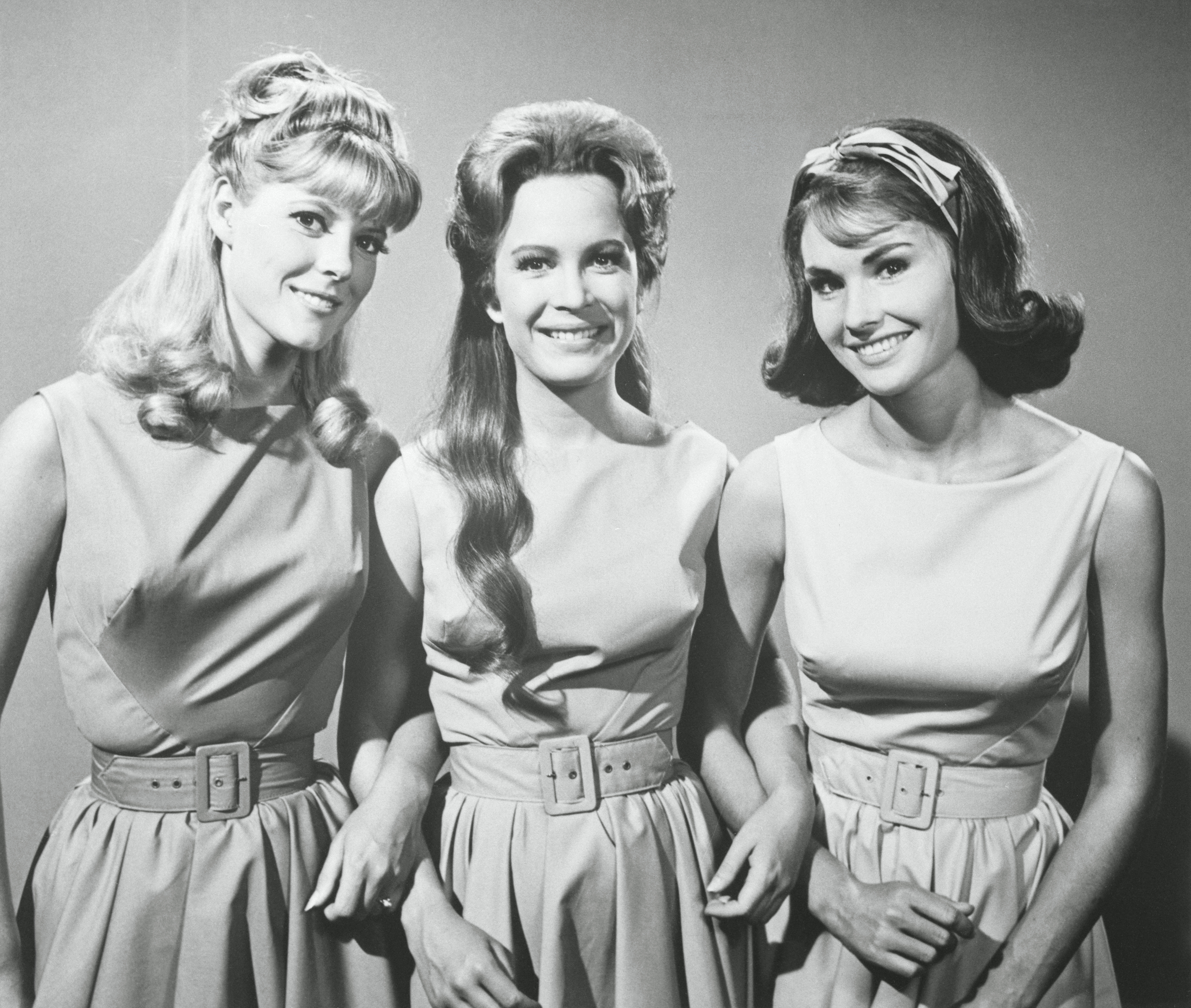 Lori Saunders, Linda Kaye, and Meredith MacRae in "Petticoat Junction," 1966 | Source: Getty Images