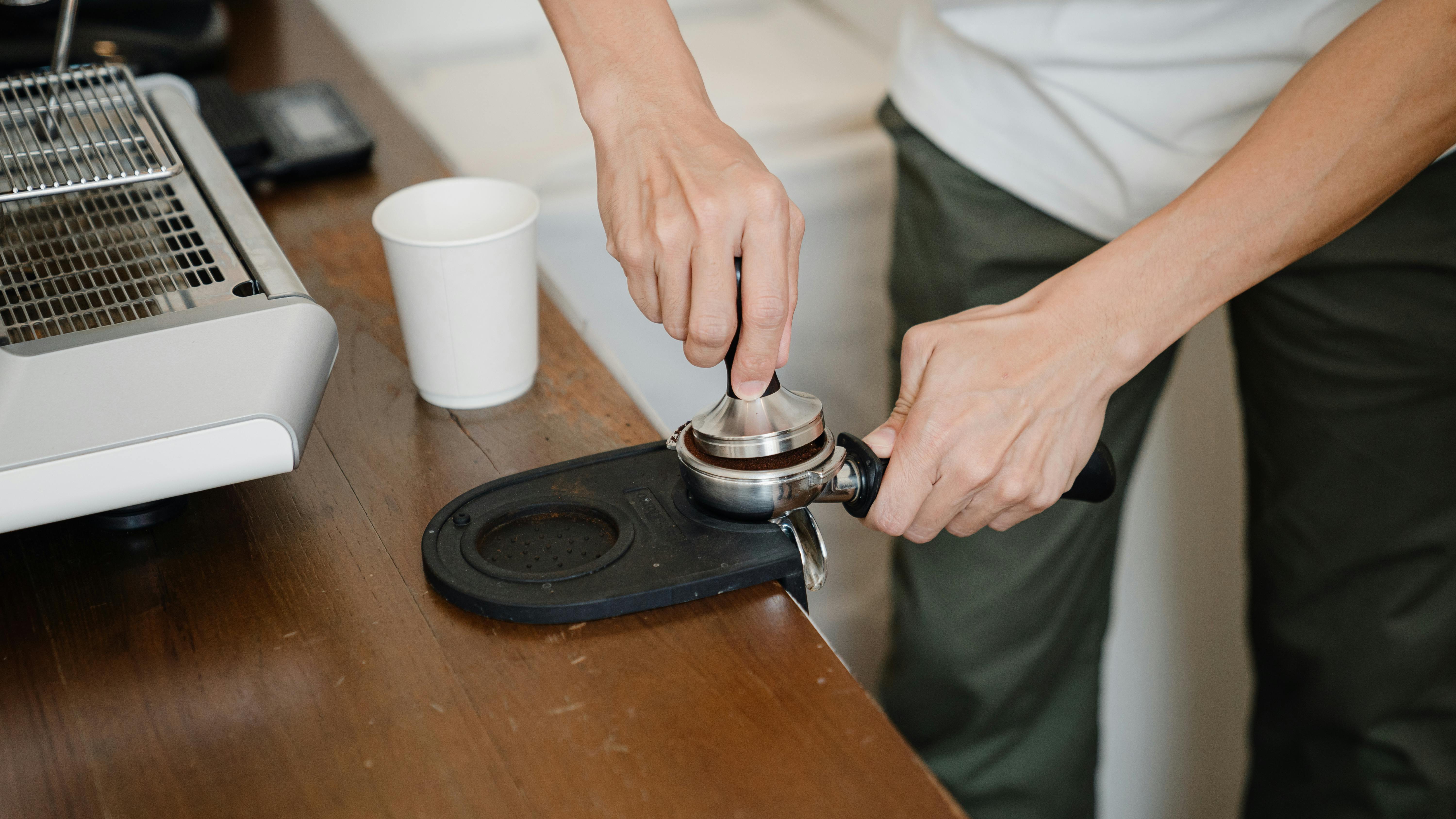 A man preparing coffee | Source: Pexels