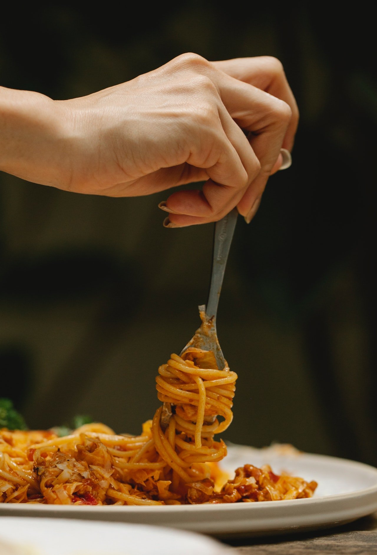 Una persona come espaguetis. | Foto: Pexels