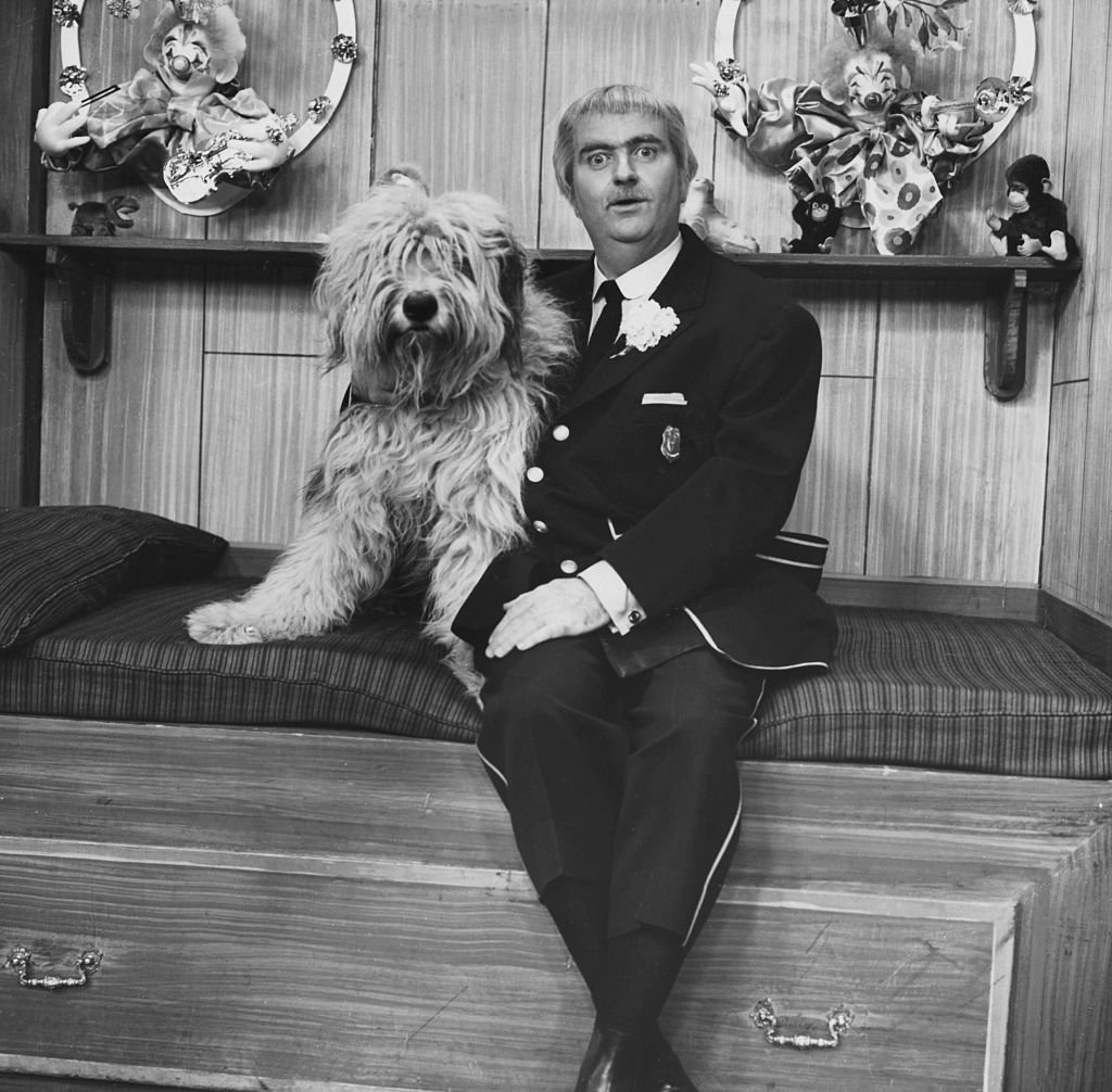  Television still featuring Bob Keeshan with a dog on the popular kid's show, "Captain Kangaroo | Photo: Getty Images