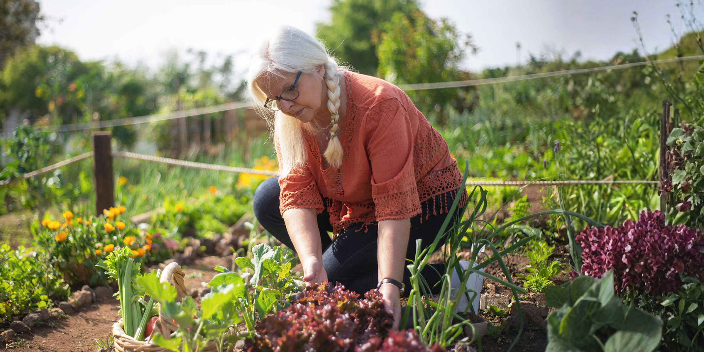 Senior woman gardening | Source: Pexels