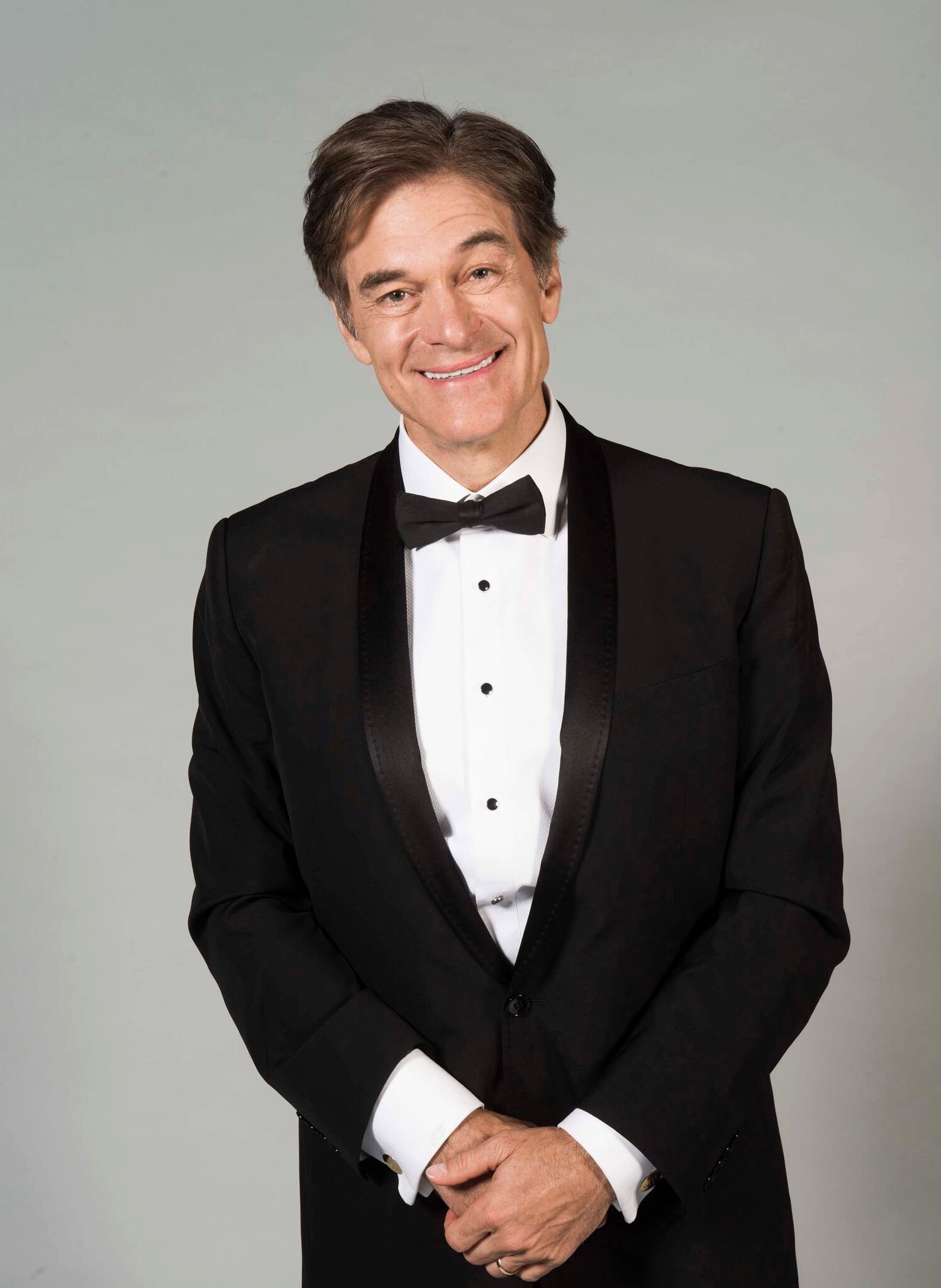 Dr. Oz poses for portrait at 45th Daytime Emmy Awards - Portraits by The Artists Project Sponsored by the Visual Snow Initiative | Getty Images