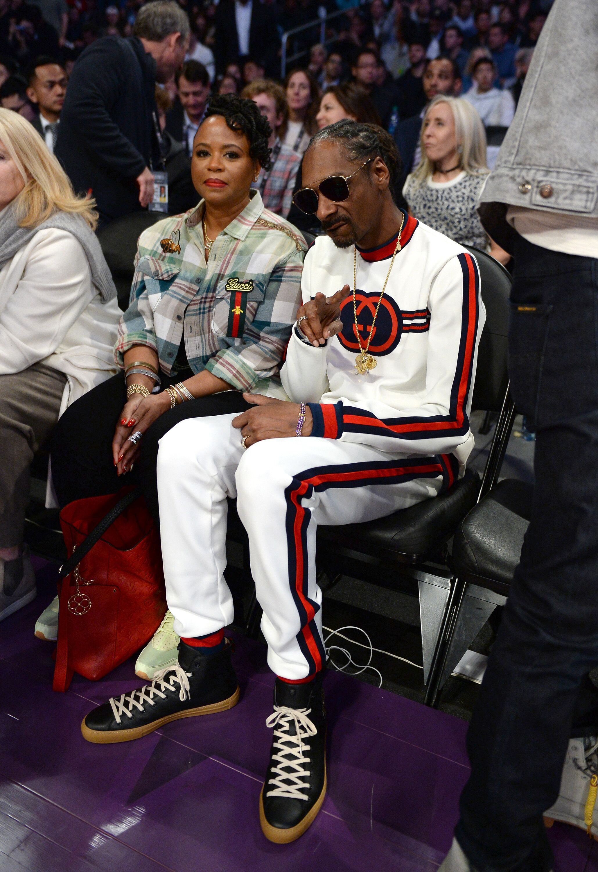 Snoop Dogg and Shante Broadus enjoying an NBA game | Source: Getty Images/GlobalImagesUkraine