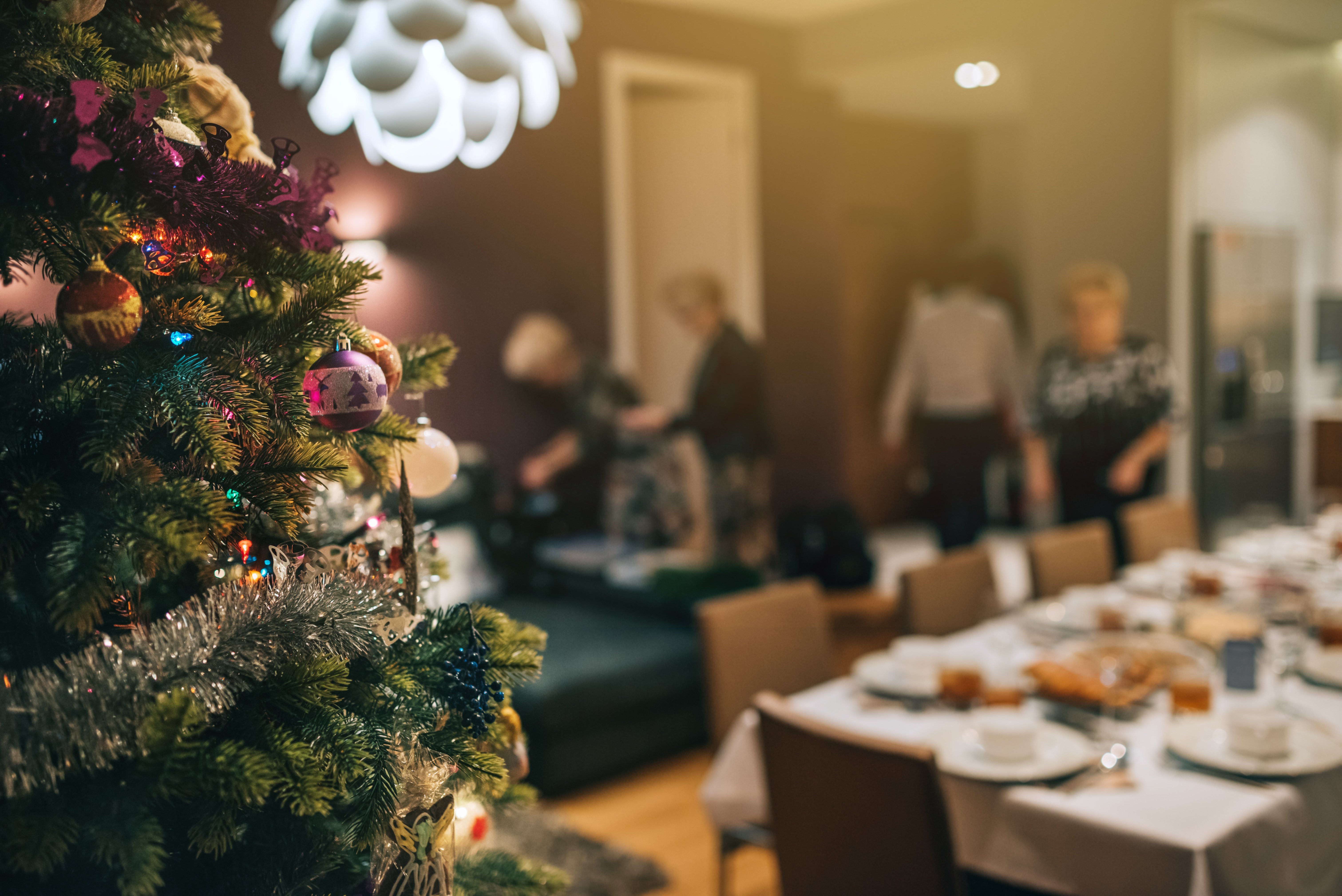 Reunión navideña familiar. | Foto: Shutterstock