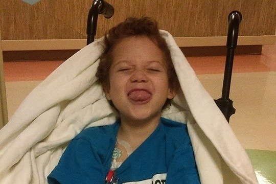 Damien tuvo que vivir en el hospital cuatro meses. | Foto: Gofundme Damien tuvo que vivir en el hospital cuatro meses. | Foto: Gofundme
