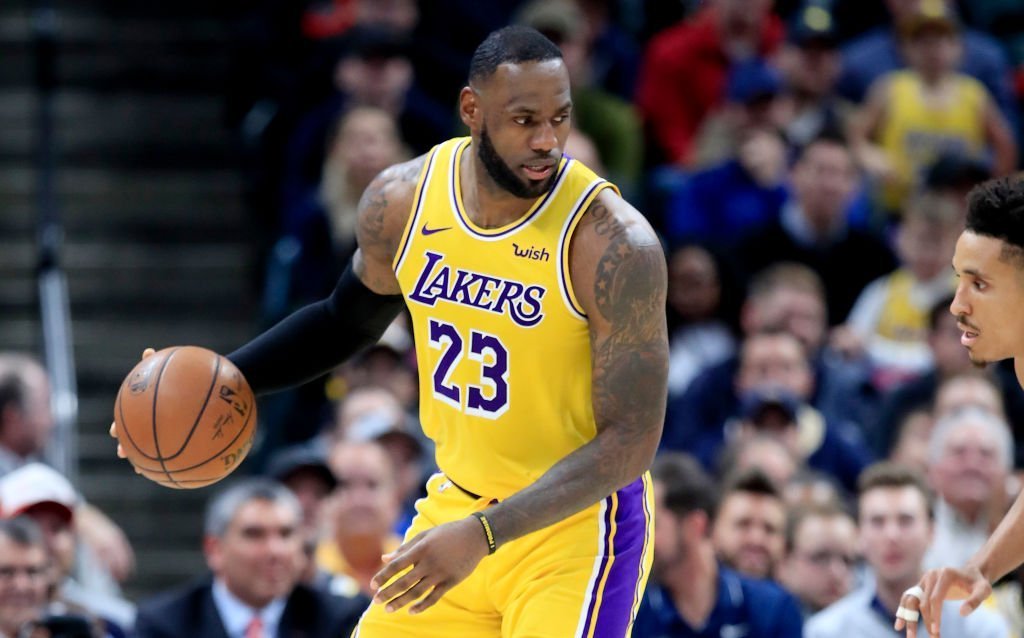 LeBron James #23 of the Los Angeles Lakers during the game against the Indiana Pacers at Bankers Life Fieldhouse | Photo: Getty Images