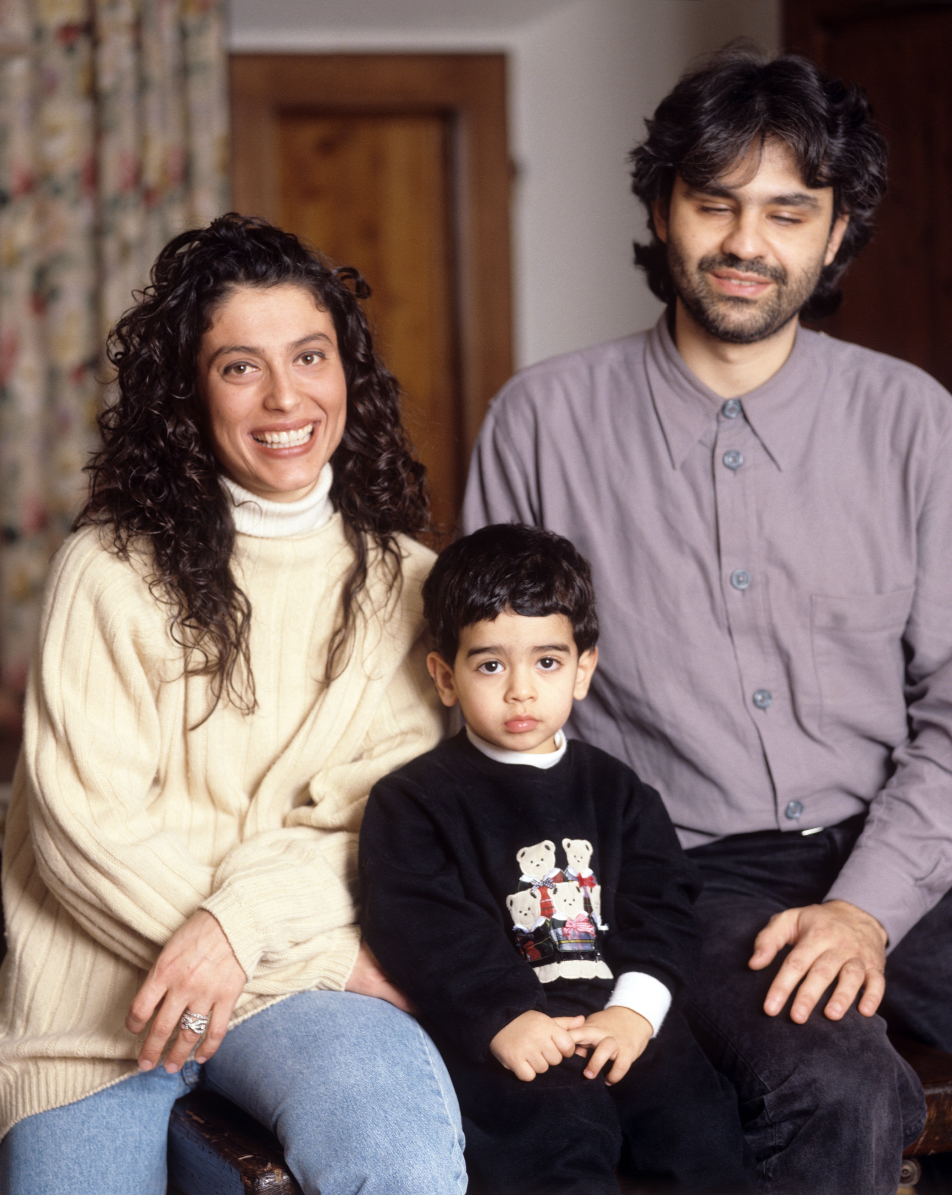 Andrea Bocelli, Enrica Cenzatti and their son, Amos, in Tuscany, Italy, in 1997. | Source: Getty Images