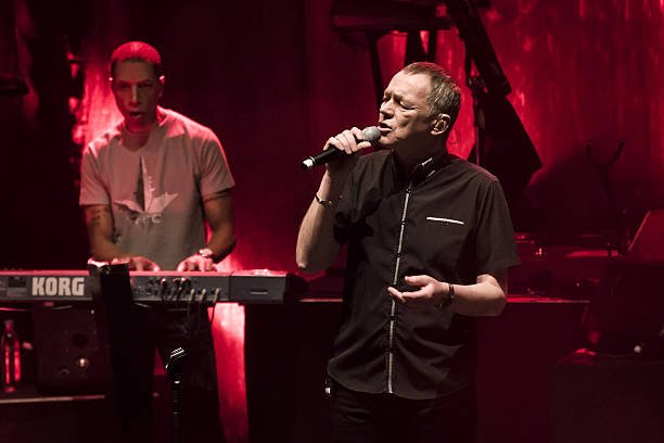 Le célèbre chanteur Duncan Campbell sur la scène musicale | Sources : Getty Images